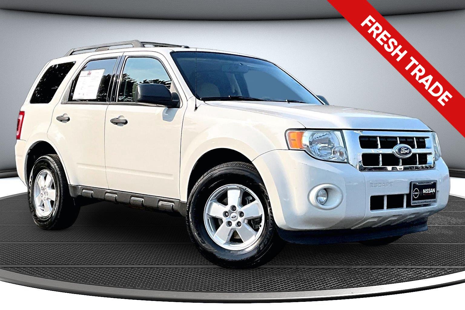 White Suede 2010 Ford Escape SUV / Crossover Front-Wheel Drive 6-Speed Automatic Overdrive