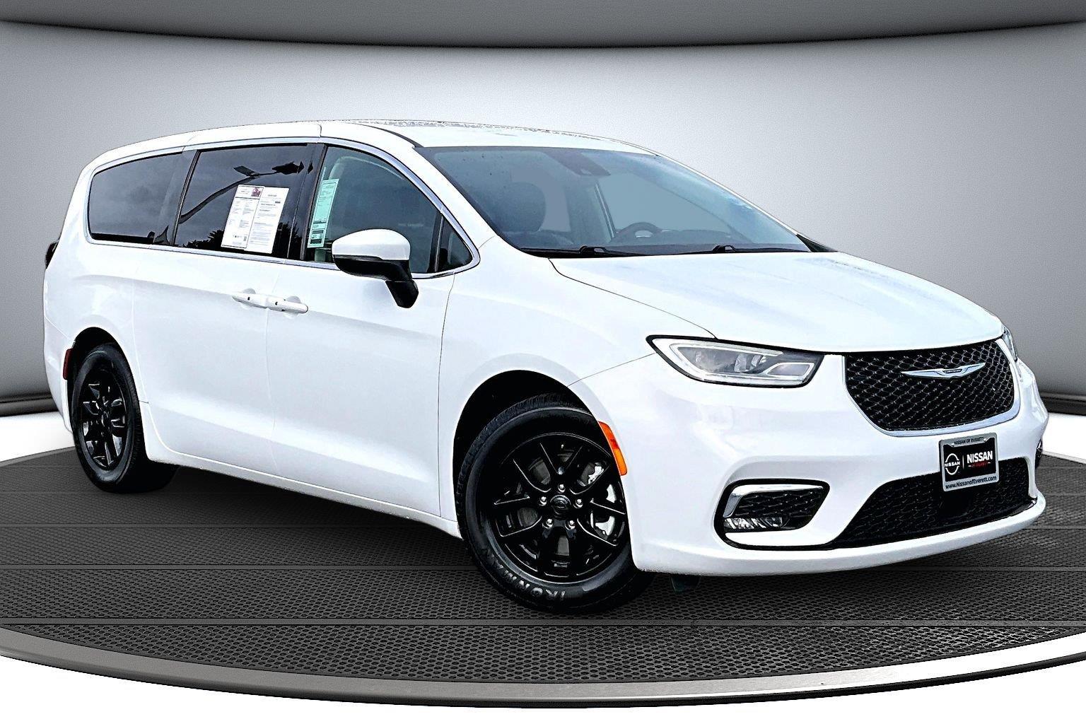 2023 Chrysler Pacifica Touring L FWD