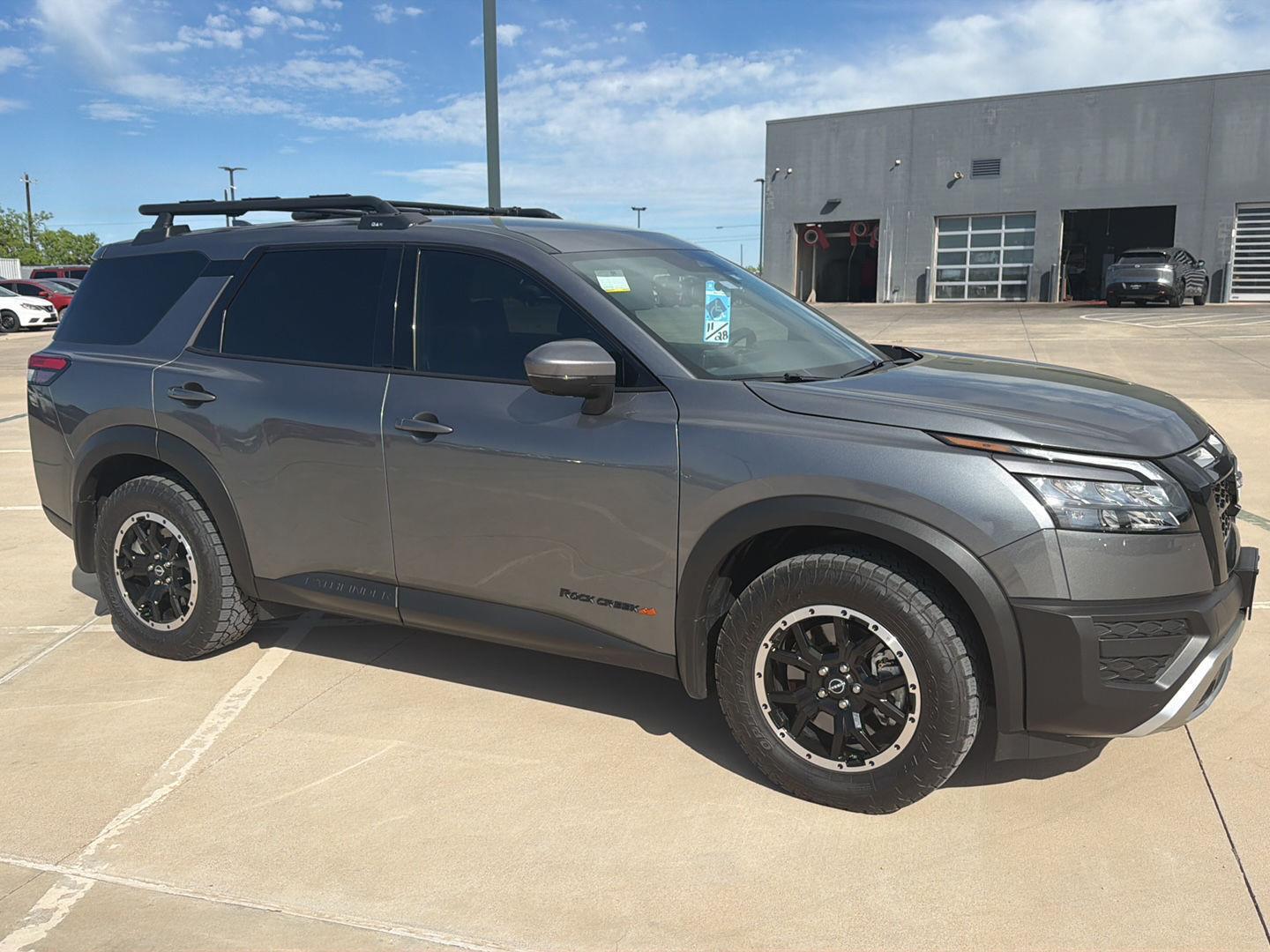 View vehicle photo 3