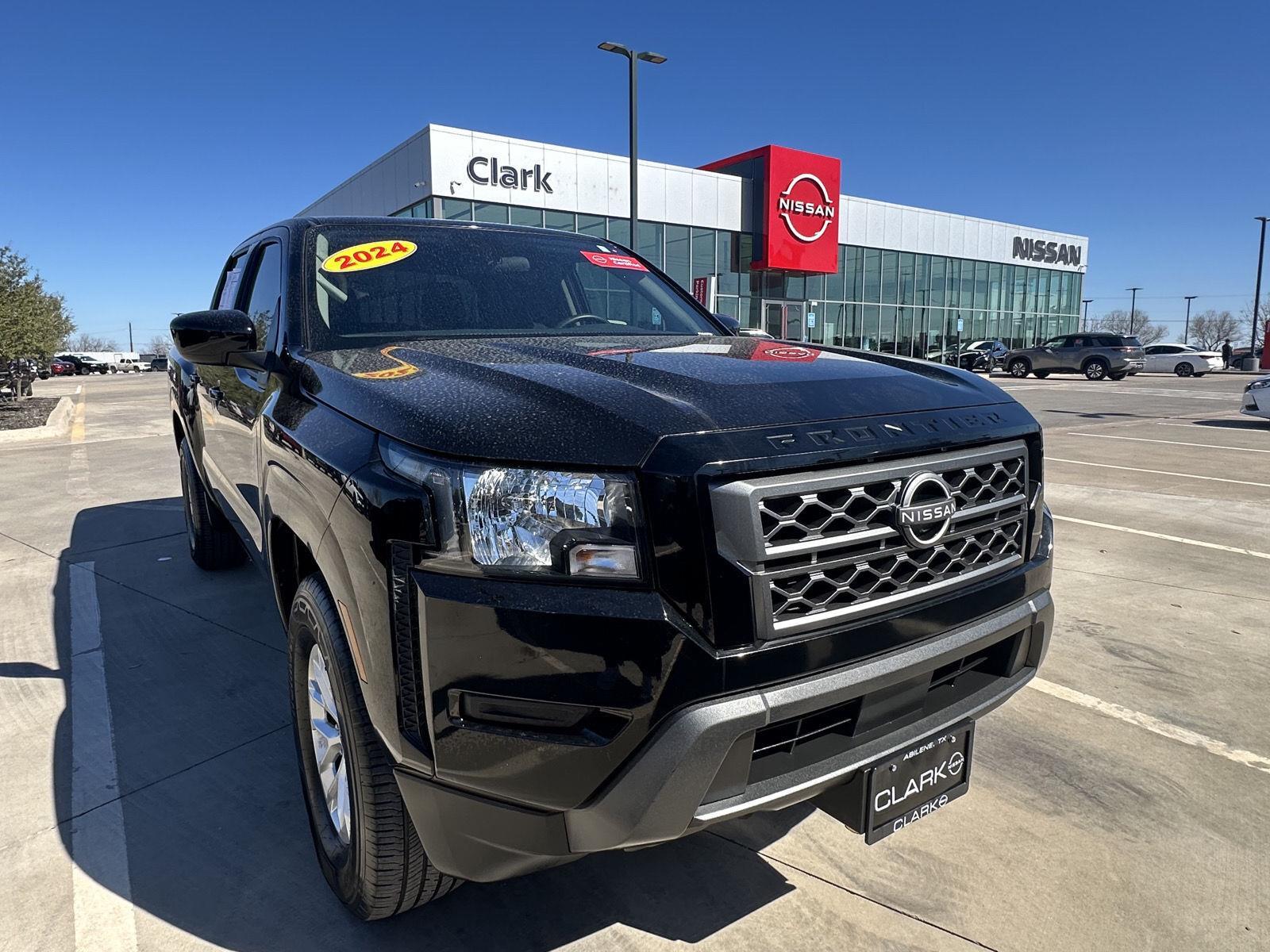 2022 Nissan Frontier SV Crew Cab 4WD