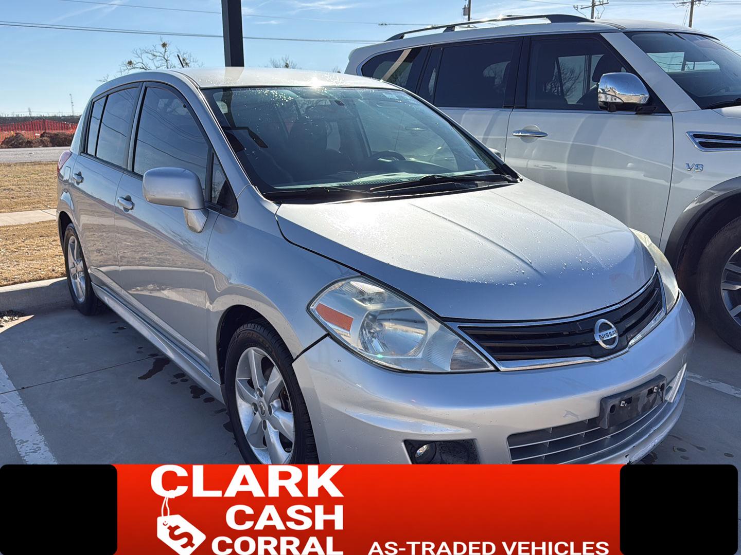 2012 Nissan Versa 1.8 SL Hatchback