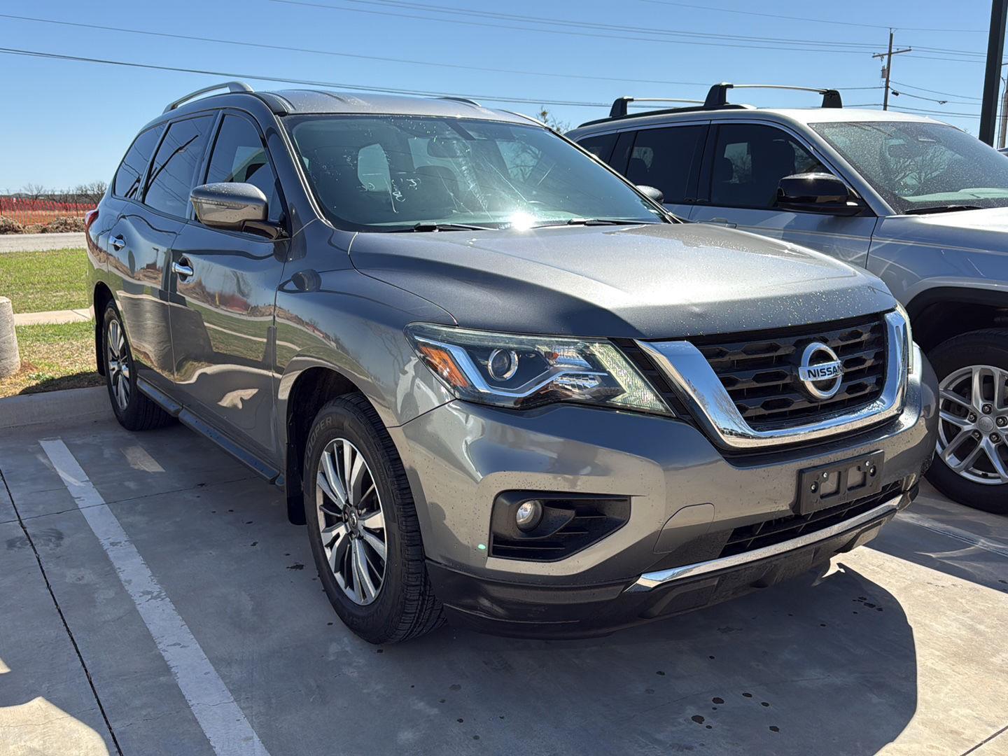 2018 Nissan Pathfinder SV