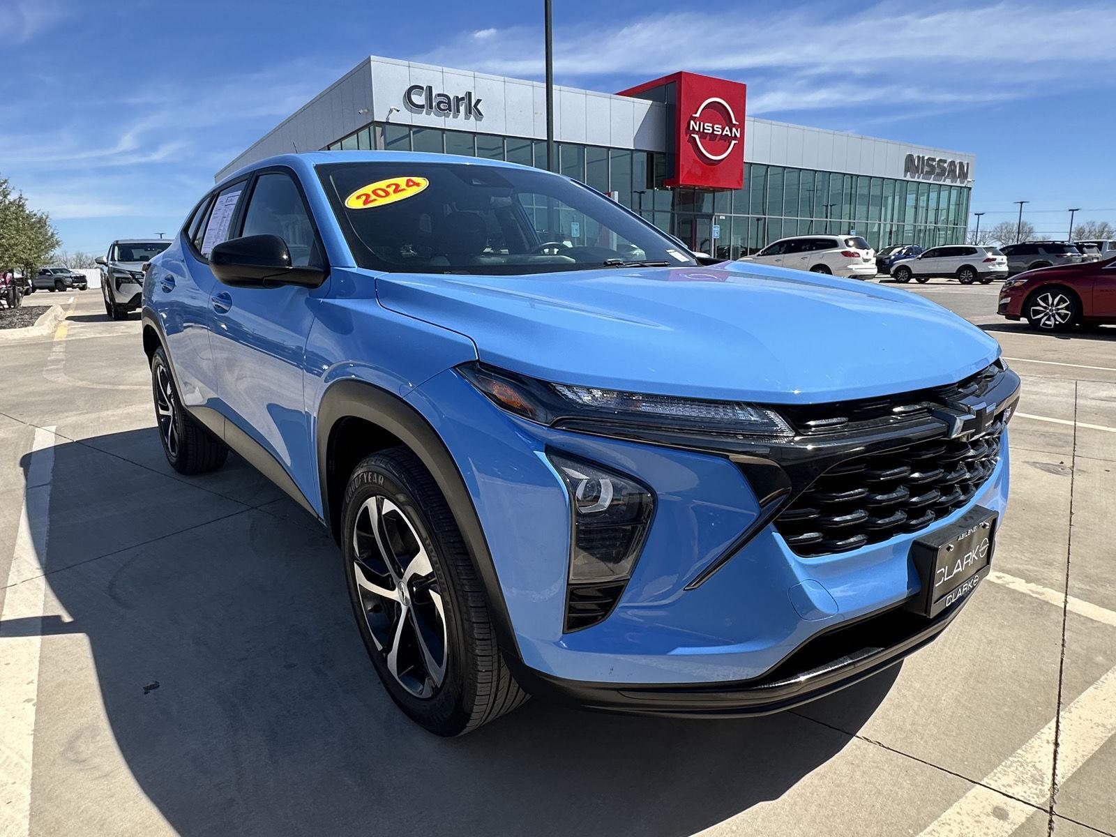 2024 Chevrolet Trax RS with 1RS FWD