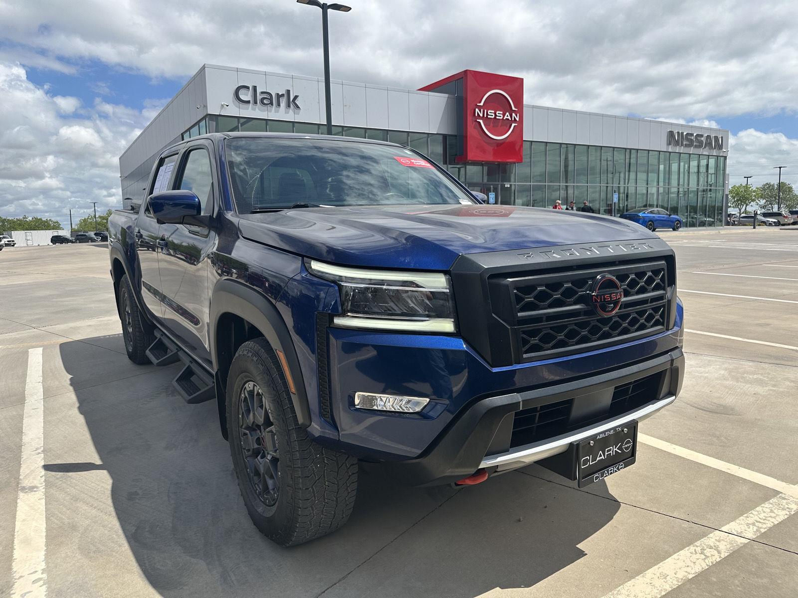 2023 Nissan Frontier PRO-4X Crew Cab 4WD