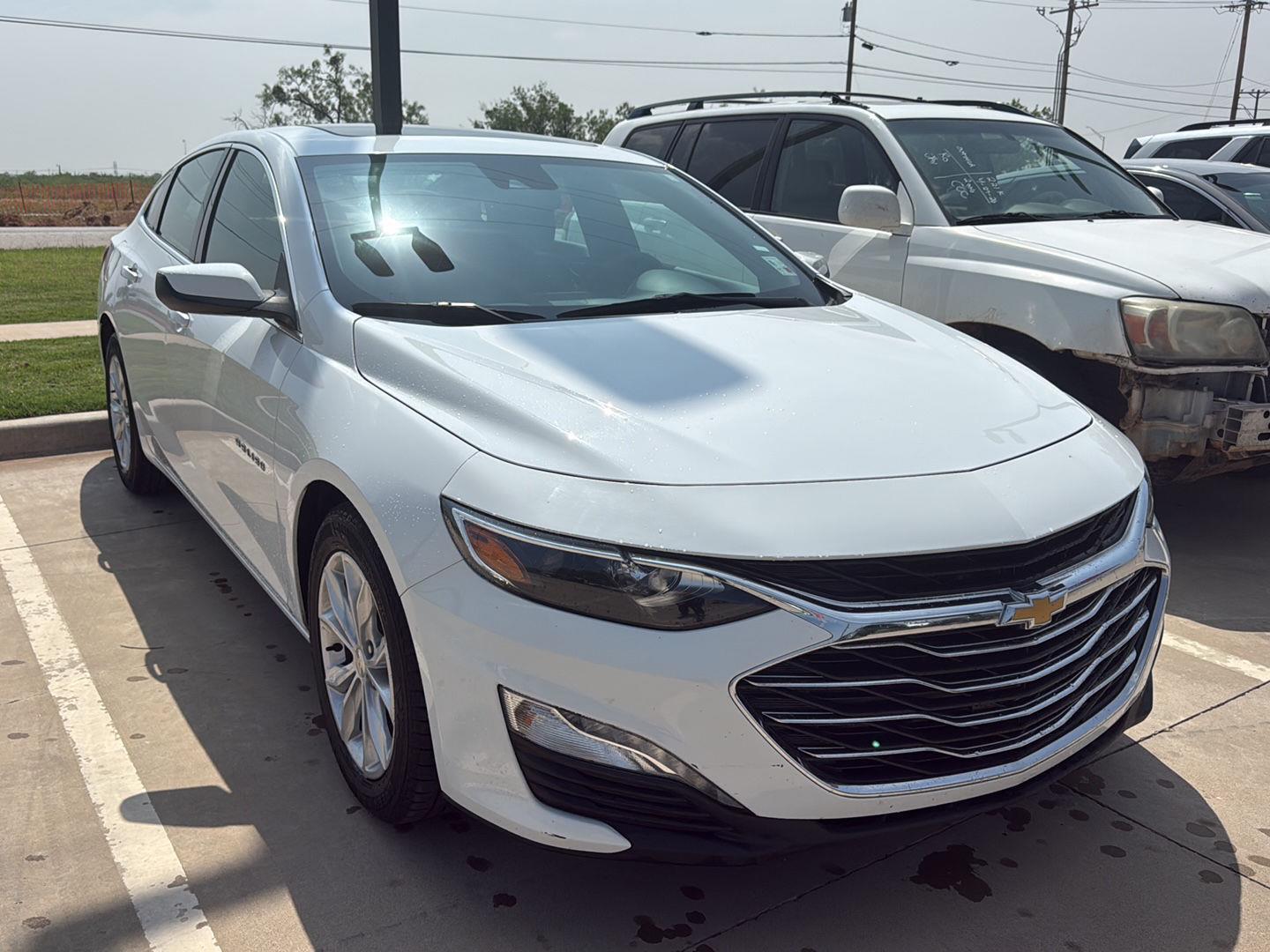 Summit White 2024 Chevrolet Malibu LT with 1LT FWD Sedan Front-Wheel Drive Continuously Variable Transmission