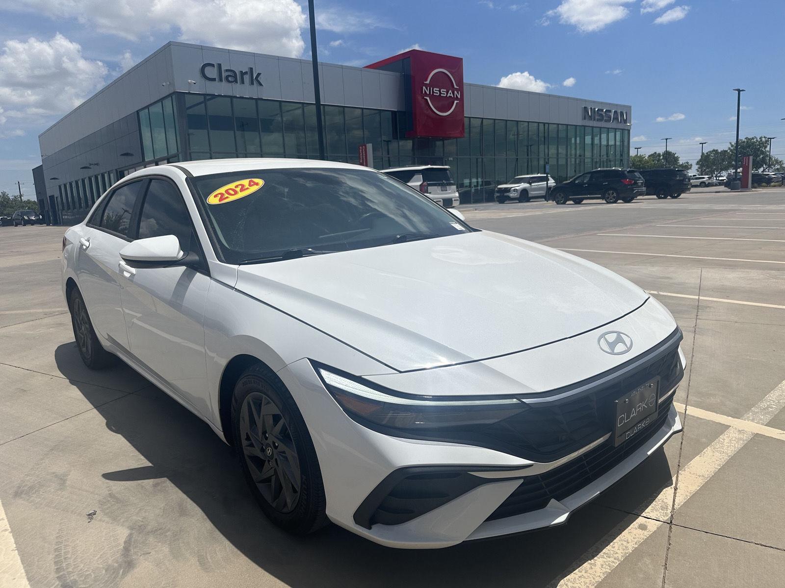 Serenity White 2024 Hyundai Elantra Sedan Front-Wheel Drive Continuously Variable Transmission