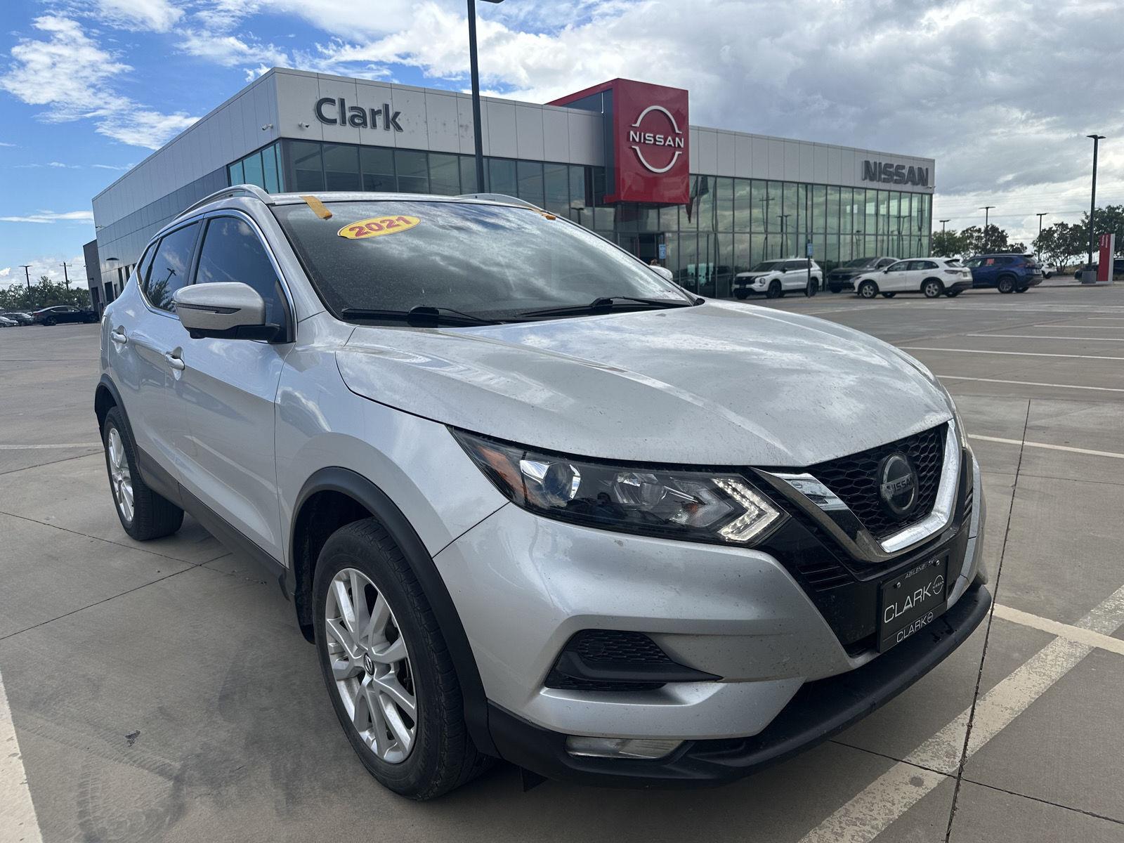 Brilliant Silver Metallic 2021 Nissan Rogue Sport SUV / Crossover Front-Wheel Drive Continuously Variable Transmission