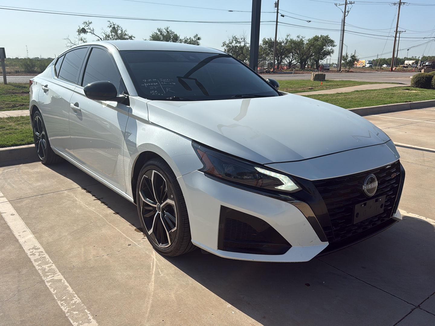 Pearl White TriCoat 2024 Nissan Altima Sedan Front-Wheel Drive Continuously Variable Transmission