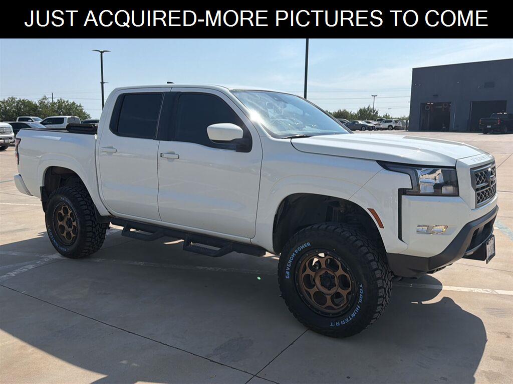 2022 Nissan Frontier SV Crew Cab 4WD