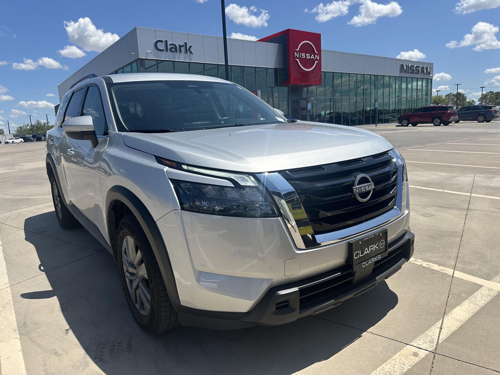 Brilliant Silver Metallic 2025 Nissan Pathfinder SUV / Crossover All-Wheel Drive Automatic