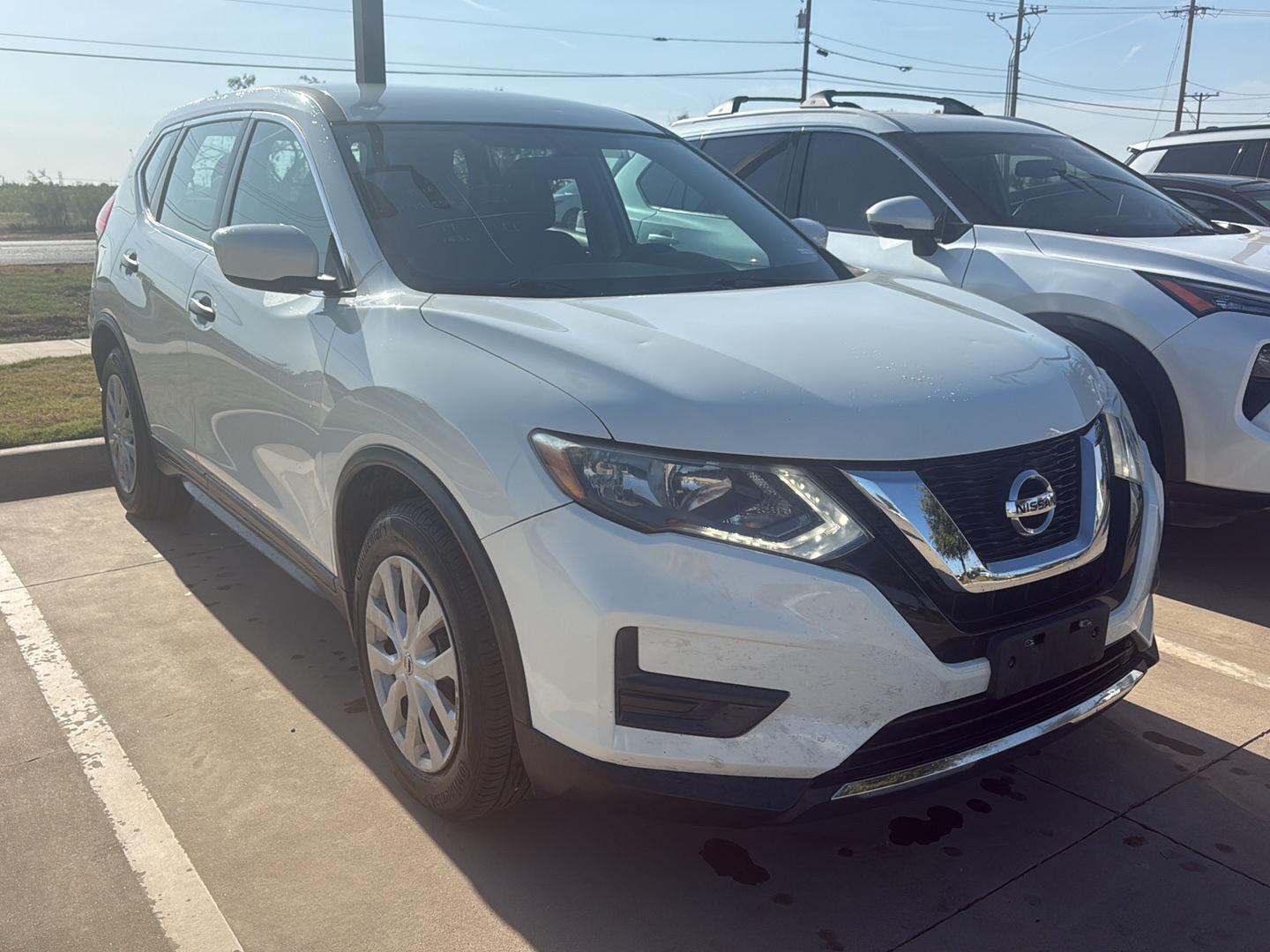 Glacier White 2017 Nissan Rogue SUV / Crossover Front-Wheel Drive Continuously Variable Transmission