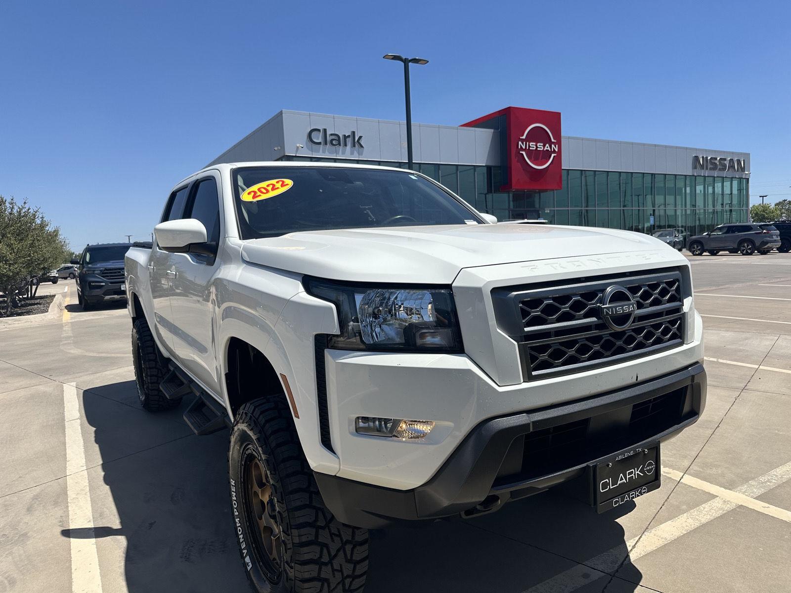 Glacier White 2022 Nissan Frontier Pickup Truck Four-Wheel Drive Automatic