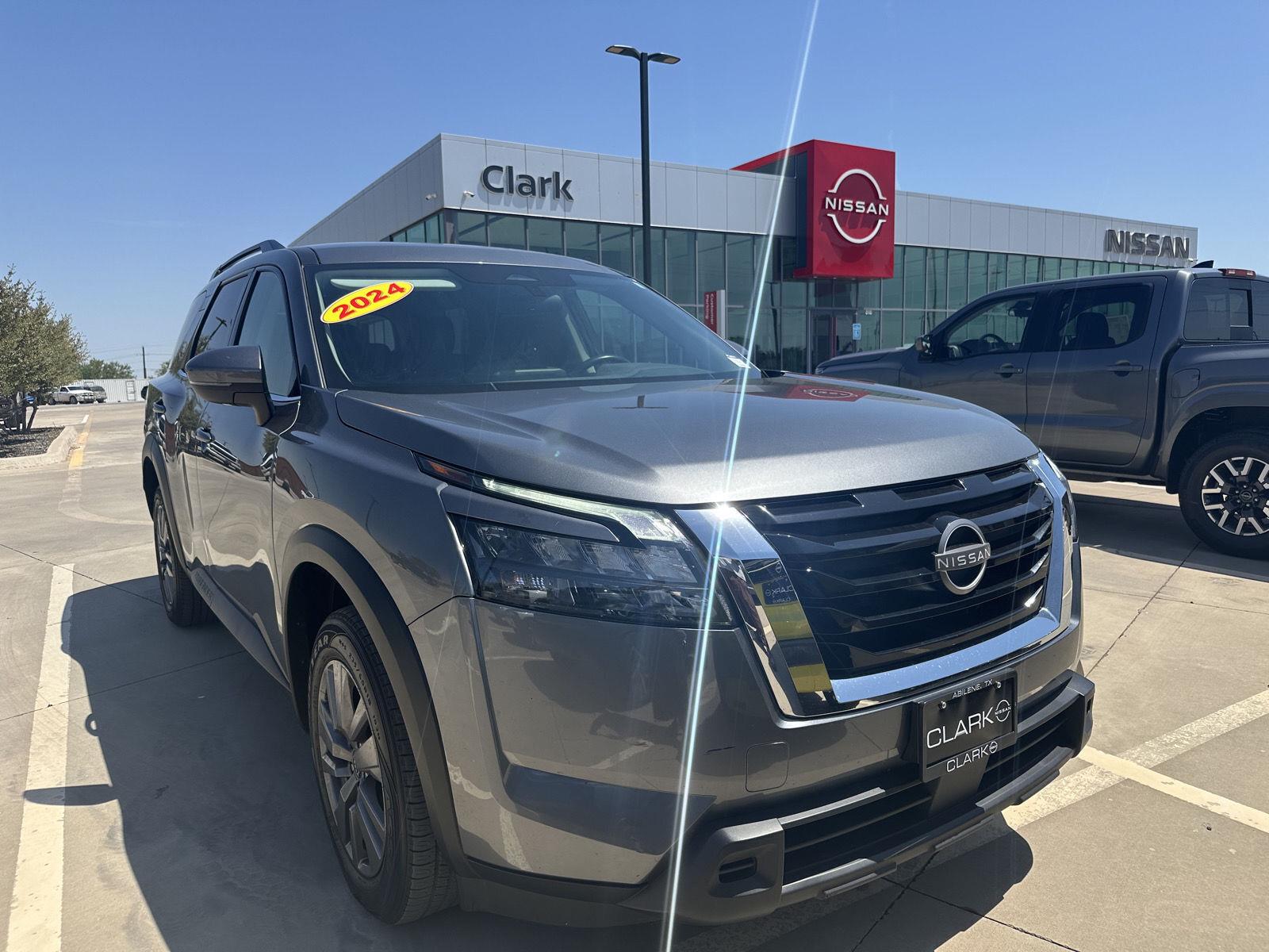 Gray (Gun Metallic) 2024 Nissan Pathfinder SUV / Crossover All-Wheel Drive Automatic