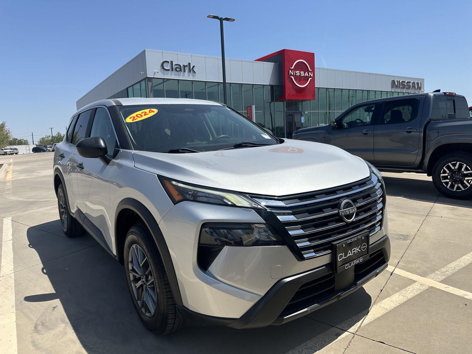 Brilliant Silver Metallic 2024 Nissan Rogue SUV / Crossover All-Wheel Drive Continuously Variable Transmission