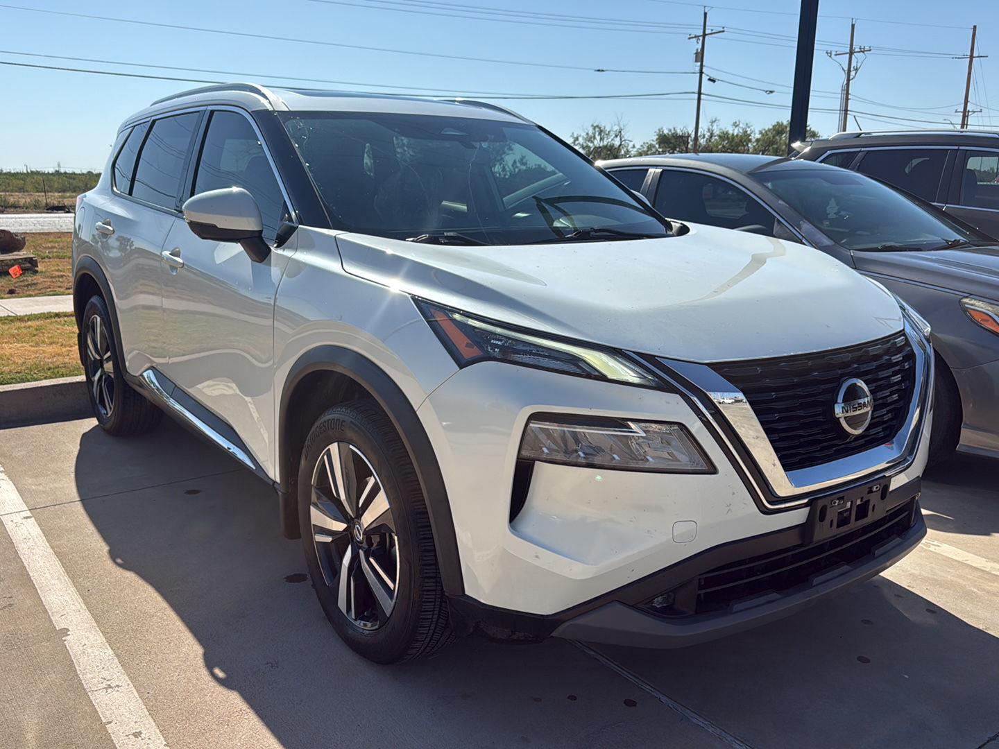 Pearl White Tricoat 2021 Nissan Rogue SUV / Crossover Front-Wheel Drive Continuously Variable Transmission