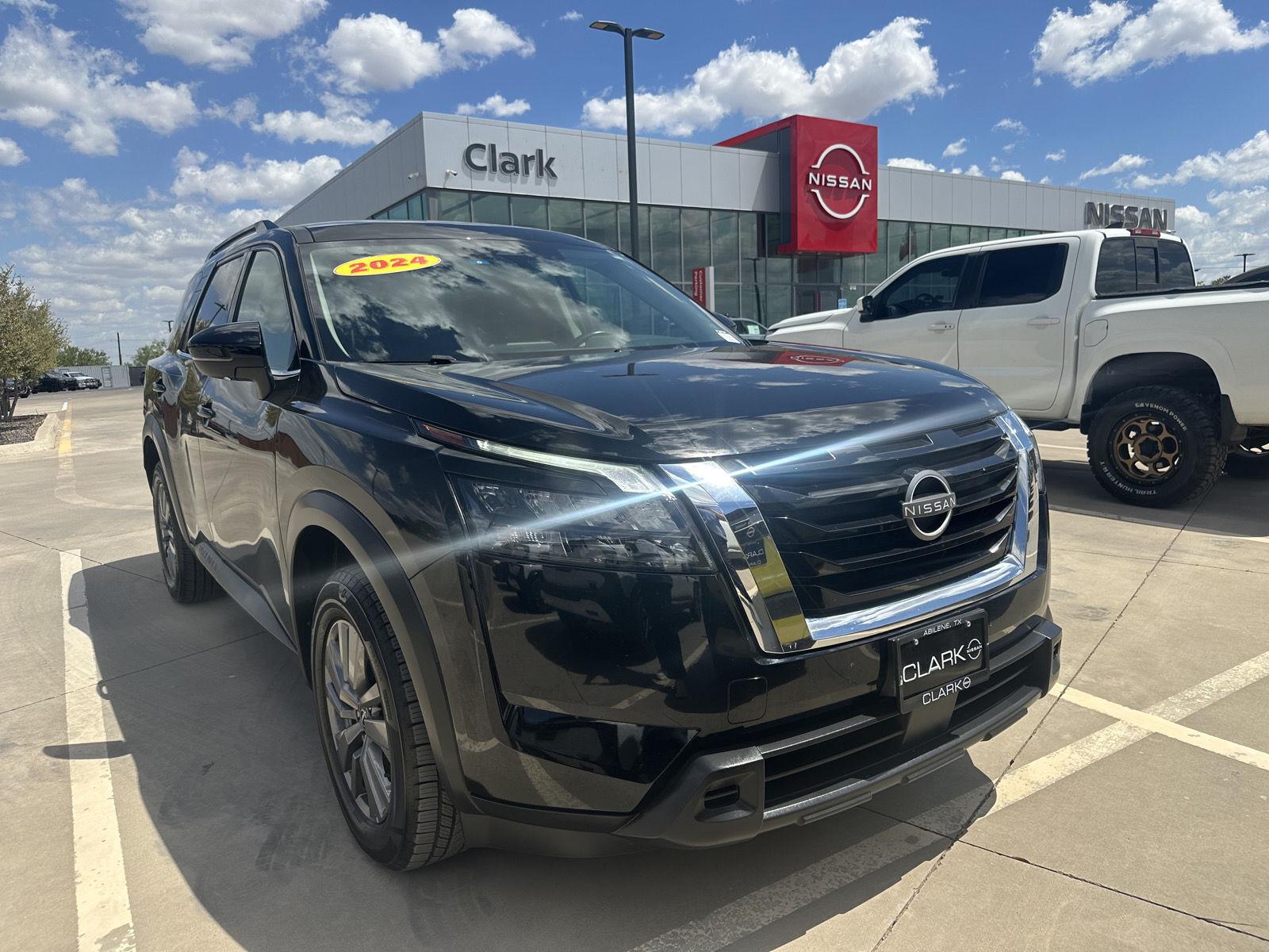 2024 Nissan Pathfinder SV FWD