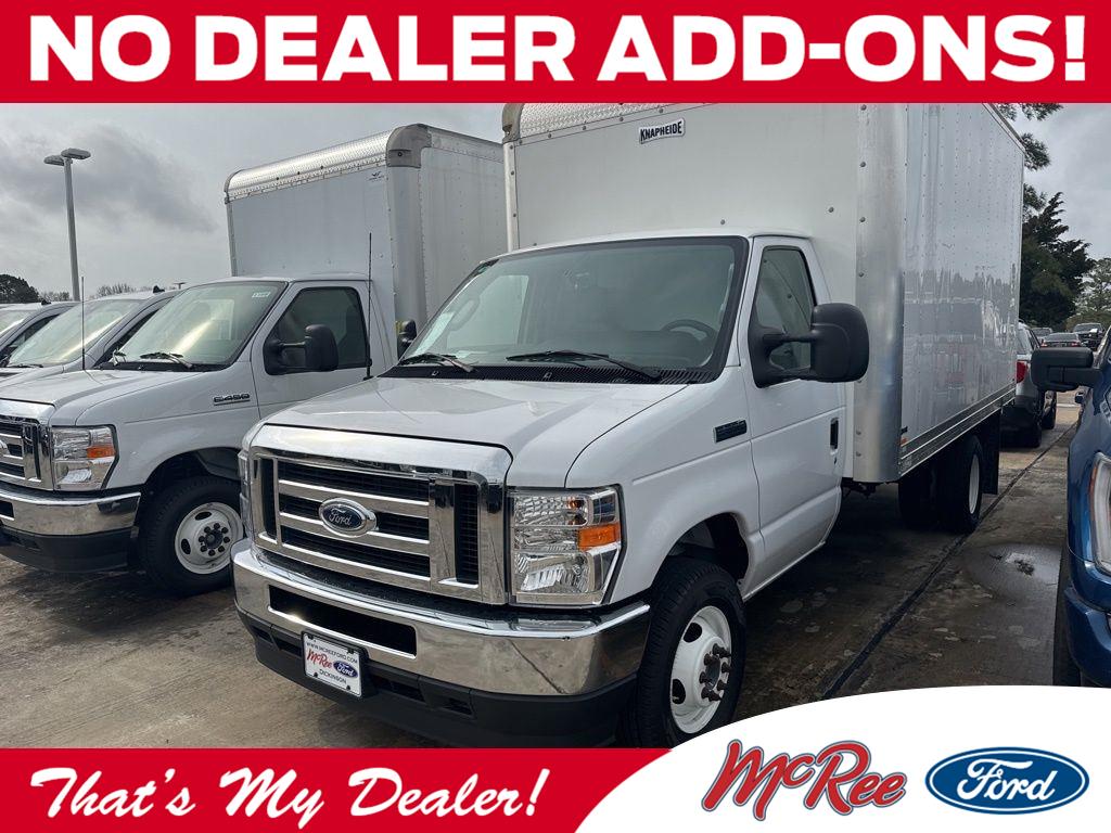 White 2024 Ford E-Series Chassis E-350 SD Cutaway SB DRW RWD Pickup Truck Rear-Wheel Drive 6-Speed Automatic