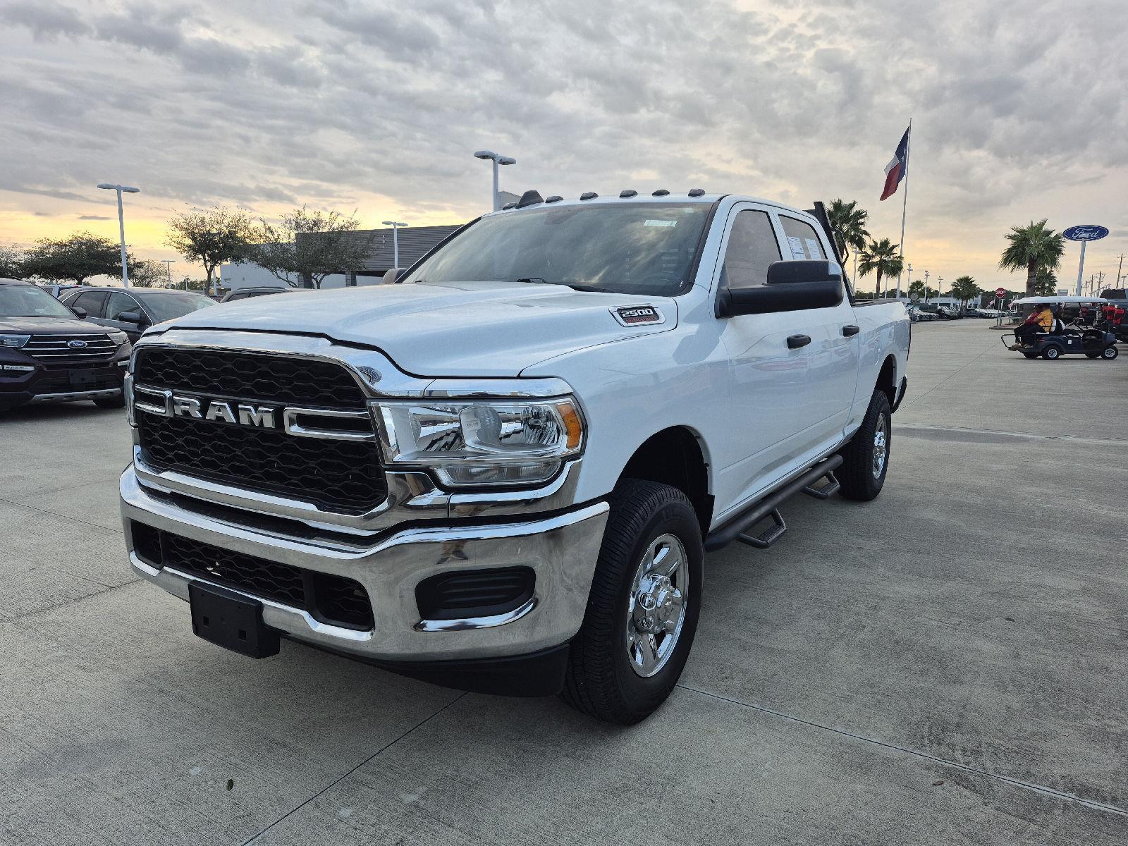 2022 RAM 2500 Tradesman Crew Cab 4WD