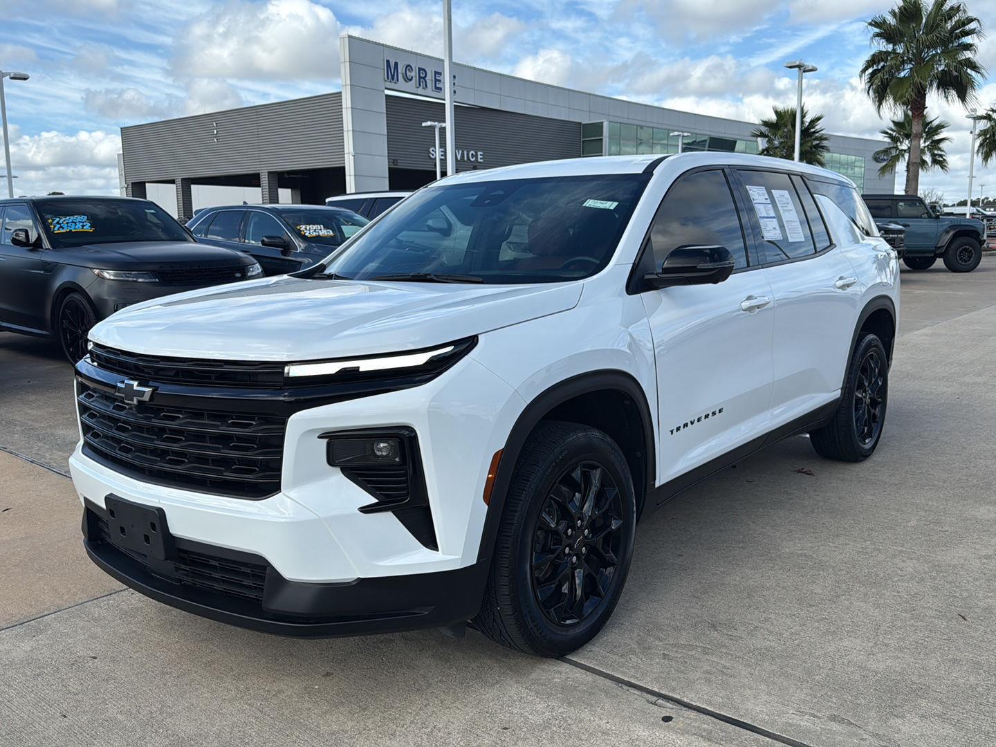 2024 Chevrolet Traverse LS FWD