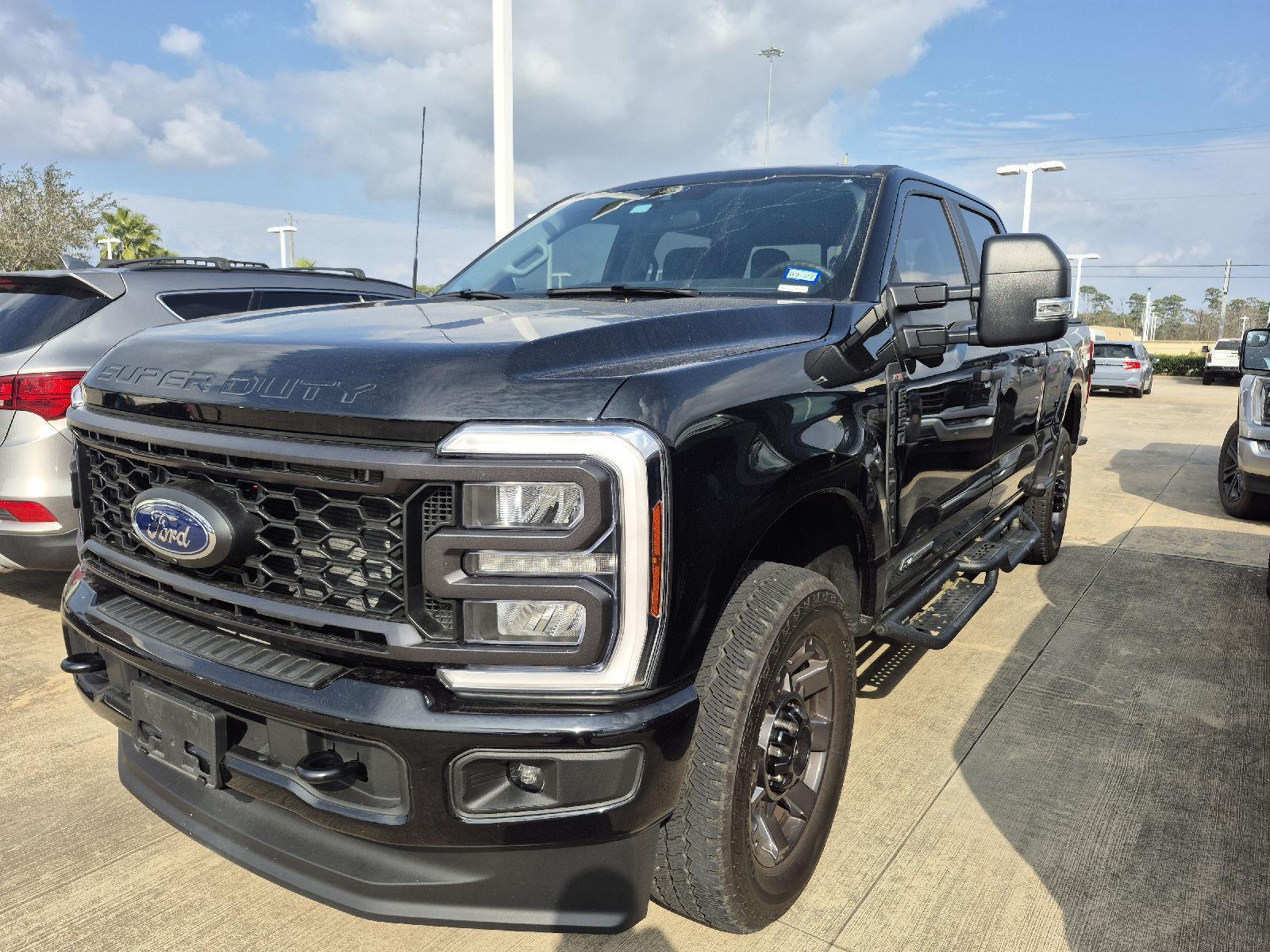 2024 Ford F-250 Super Duty XL Crew Cab 4WD