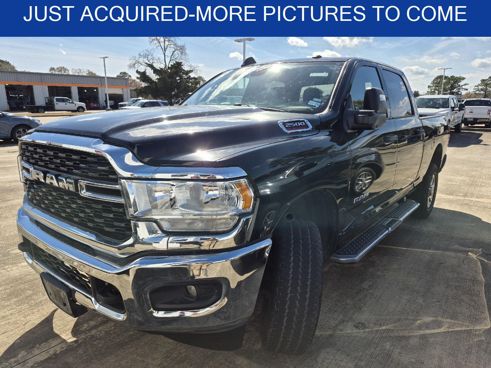 2024 RAM 2500 Big Horn Crew Cab 4WD