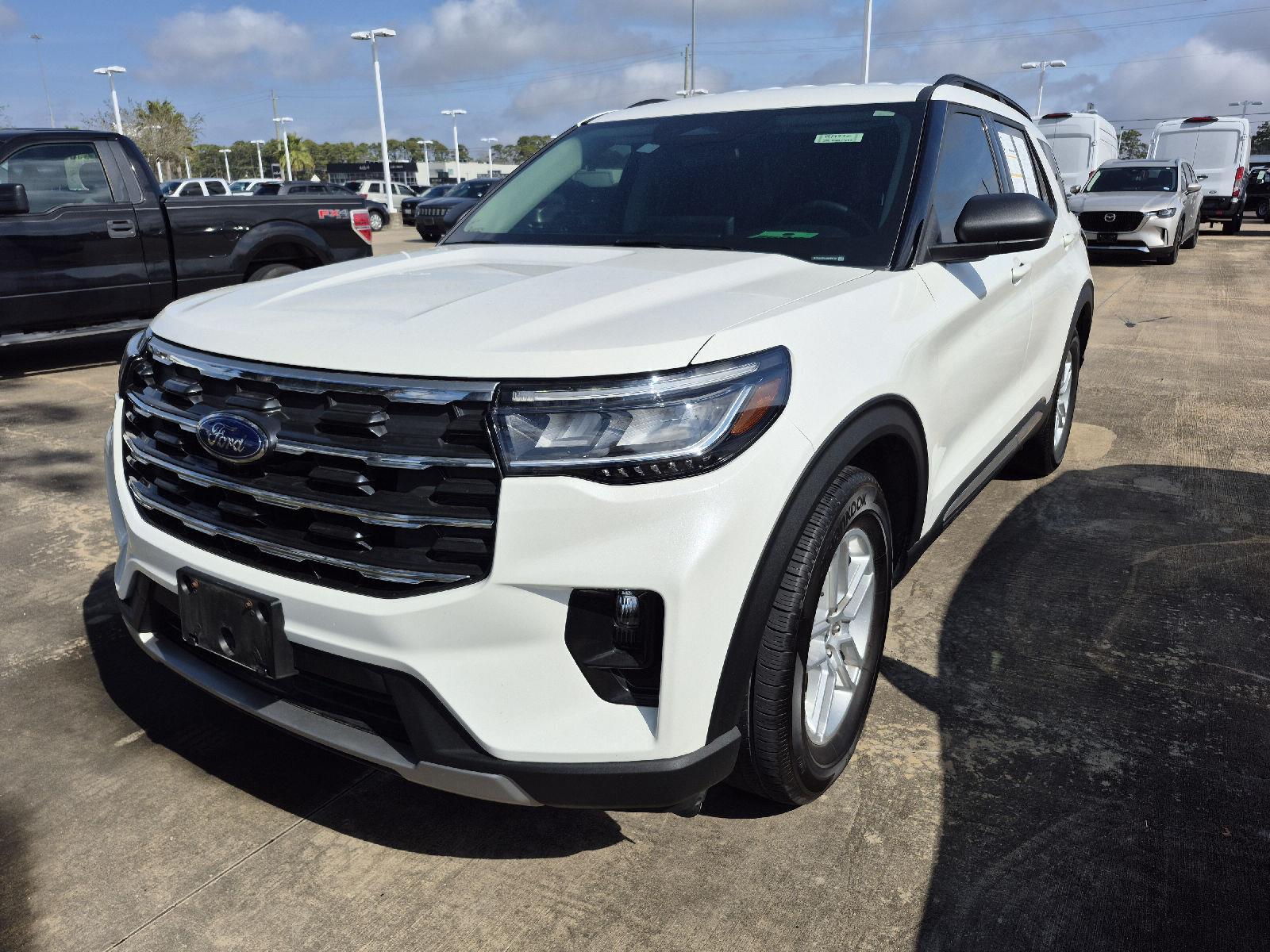 2025 Ford Explorer Active RWD