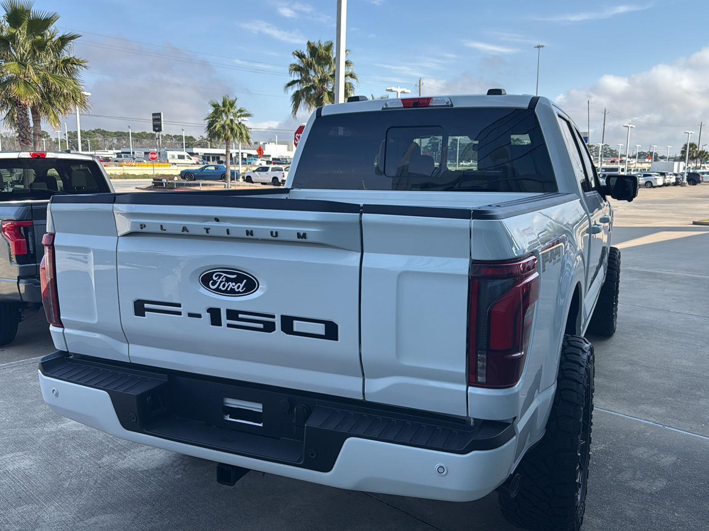 View vehicle photo 6