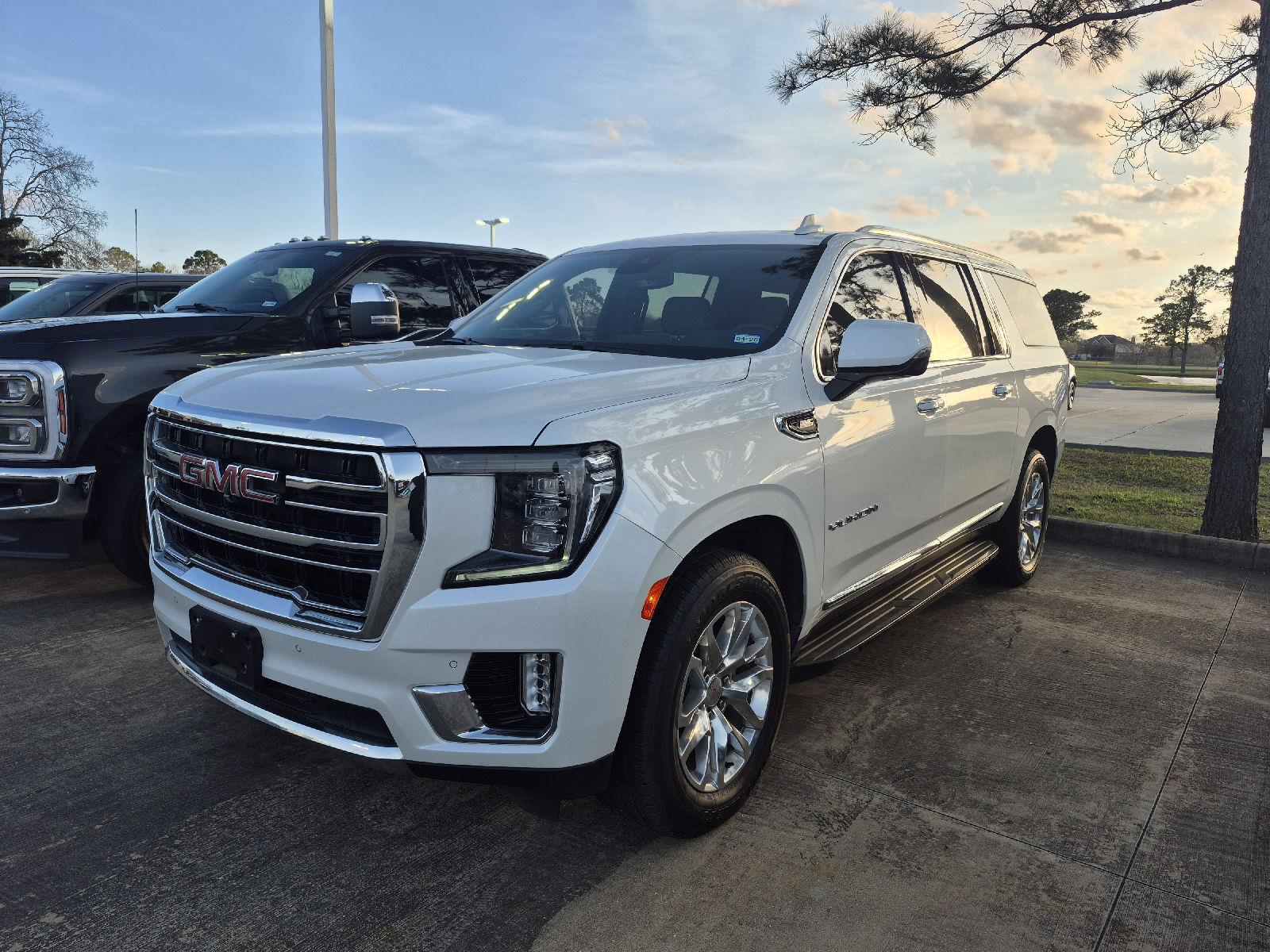 2023 GMC Yukon XL SLT 4WD