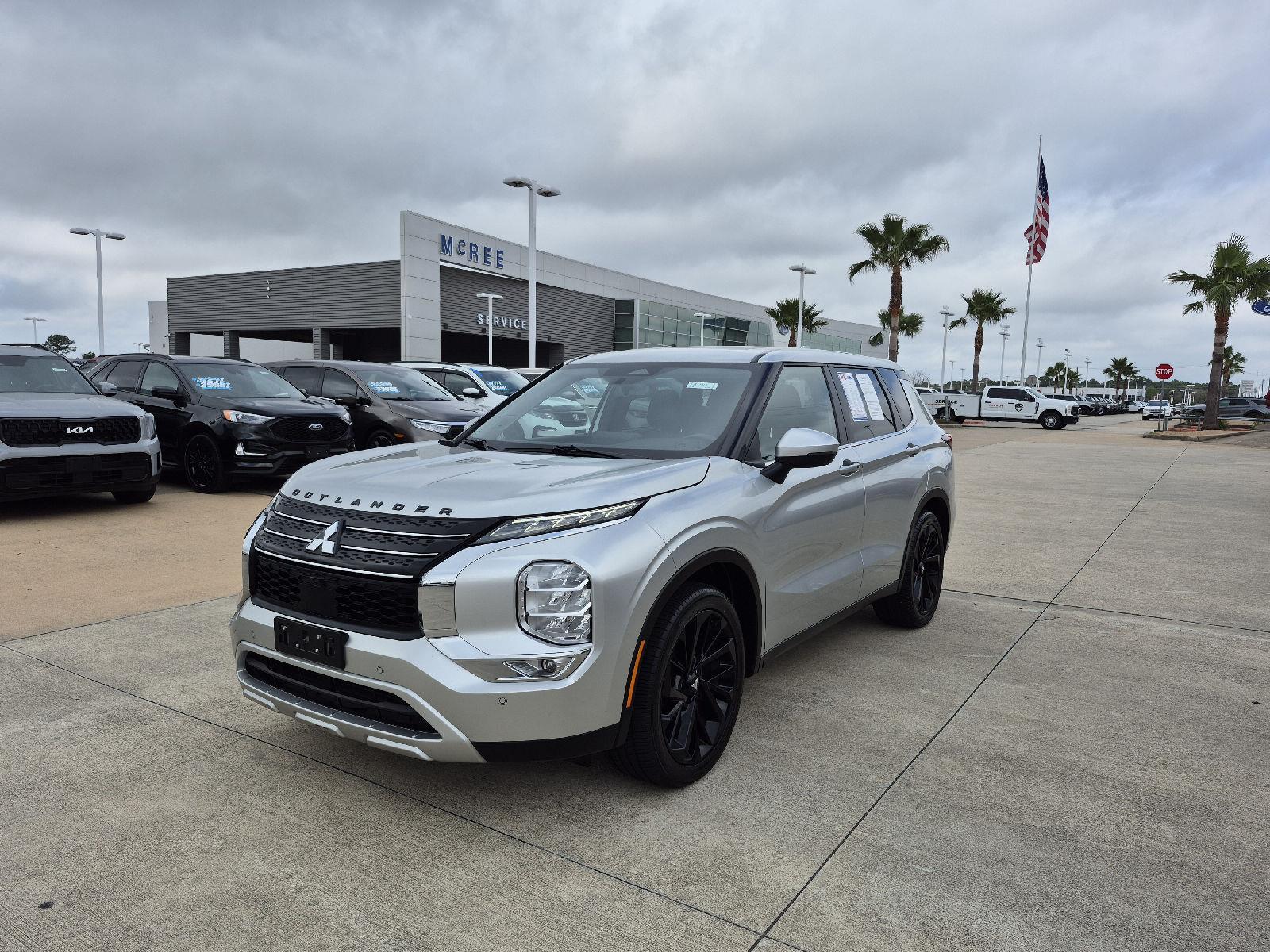 2023 Mitsubishi Outlander SE FWD