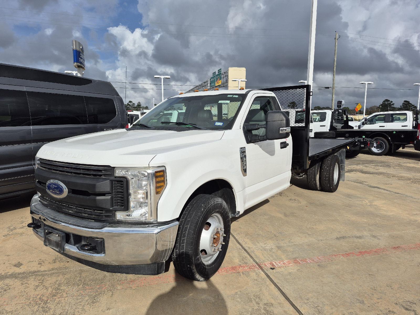 2019 Ford F-350 Super Duty Chassis XL DRW RWD