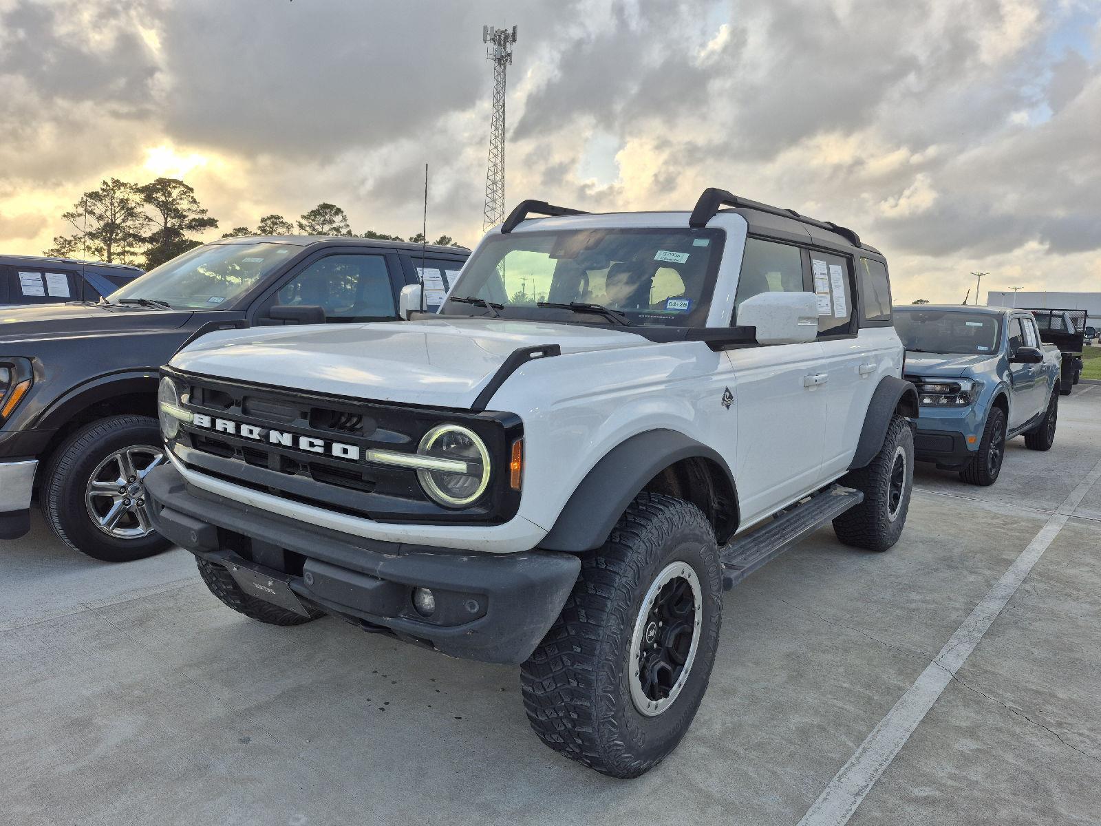 2022 Ford Bronco Outer Banks Advanced 4-Door 4WD