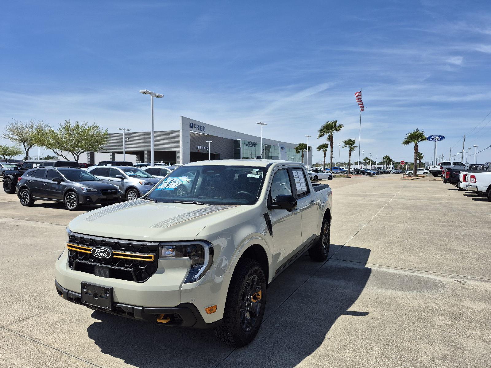 Desert Sand 2025 Ford Maverick Tremor SuperCrew AWD Pickup Truck All-Wheel Drive 8-Speed Automatic