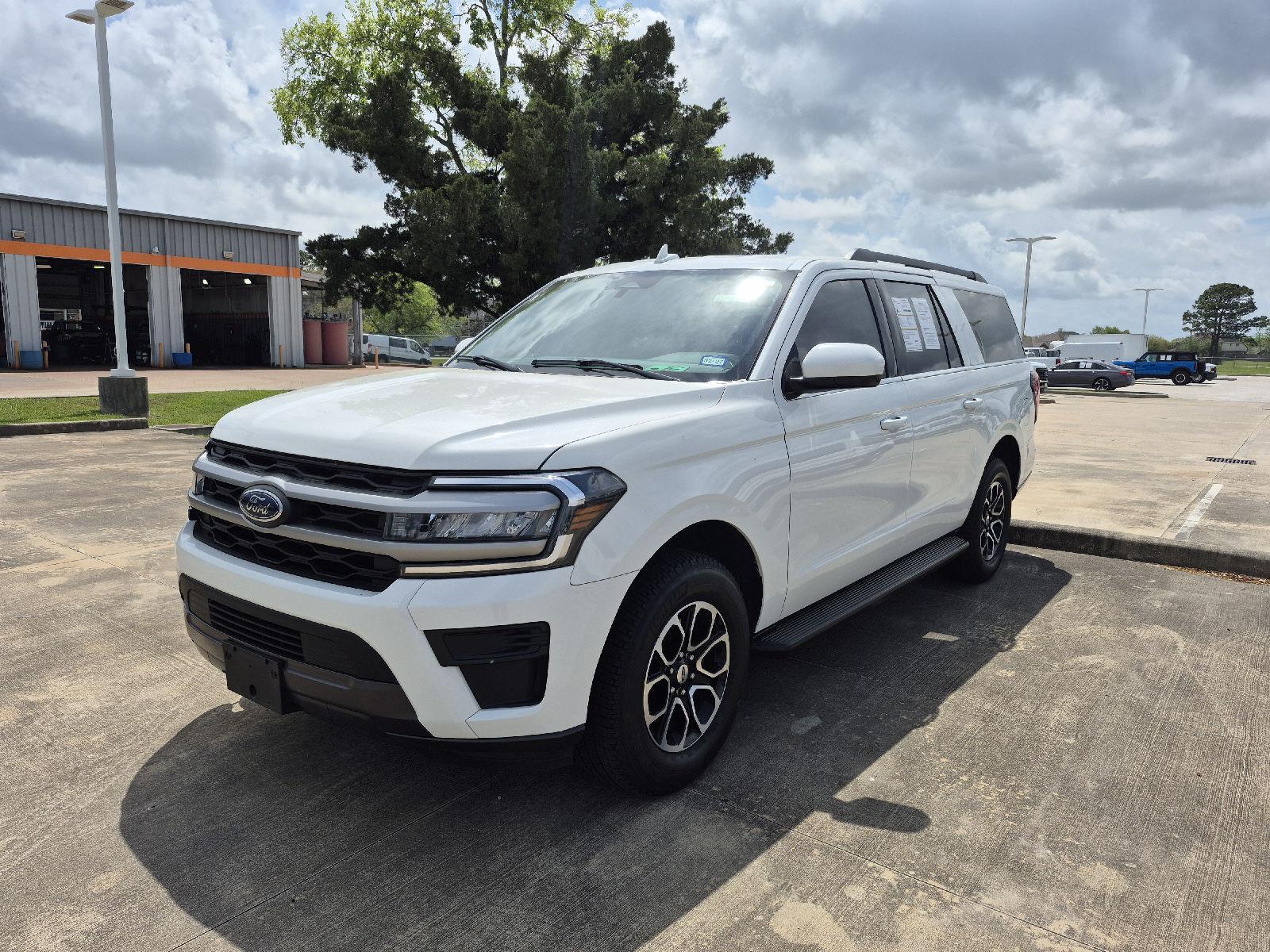 2024 Ford Expedition MAX XLT RWD