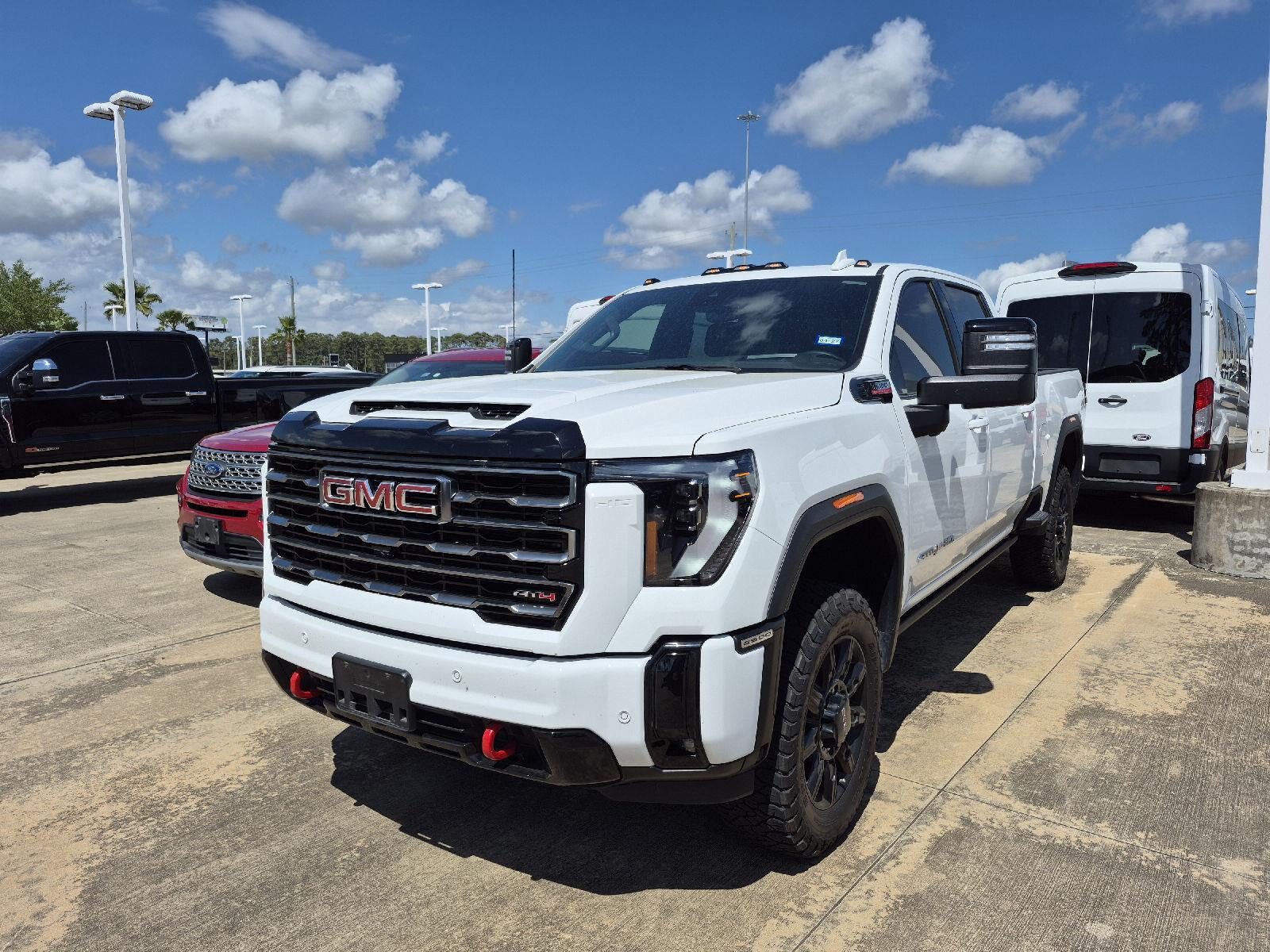 2025 GMC Sierra 2500HD AT4 Crew Cab 4WD