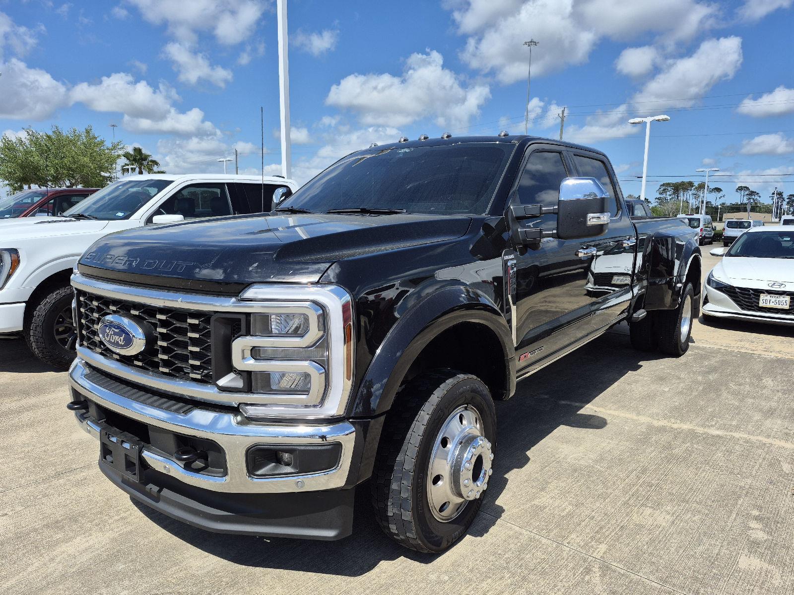 Agate Black 2025 Ford F-450 Super Duty King Ranch Crew Cab LB DRW 4WD Pickup Truck Four-Wheel Drive Automatic