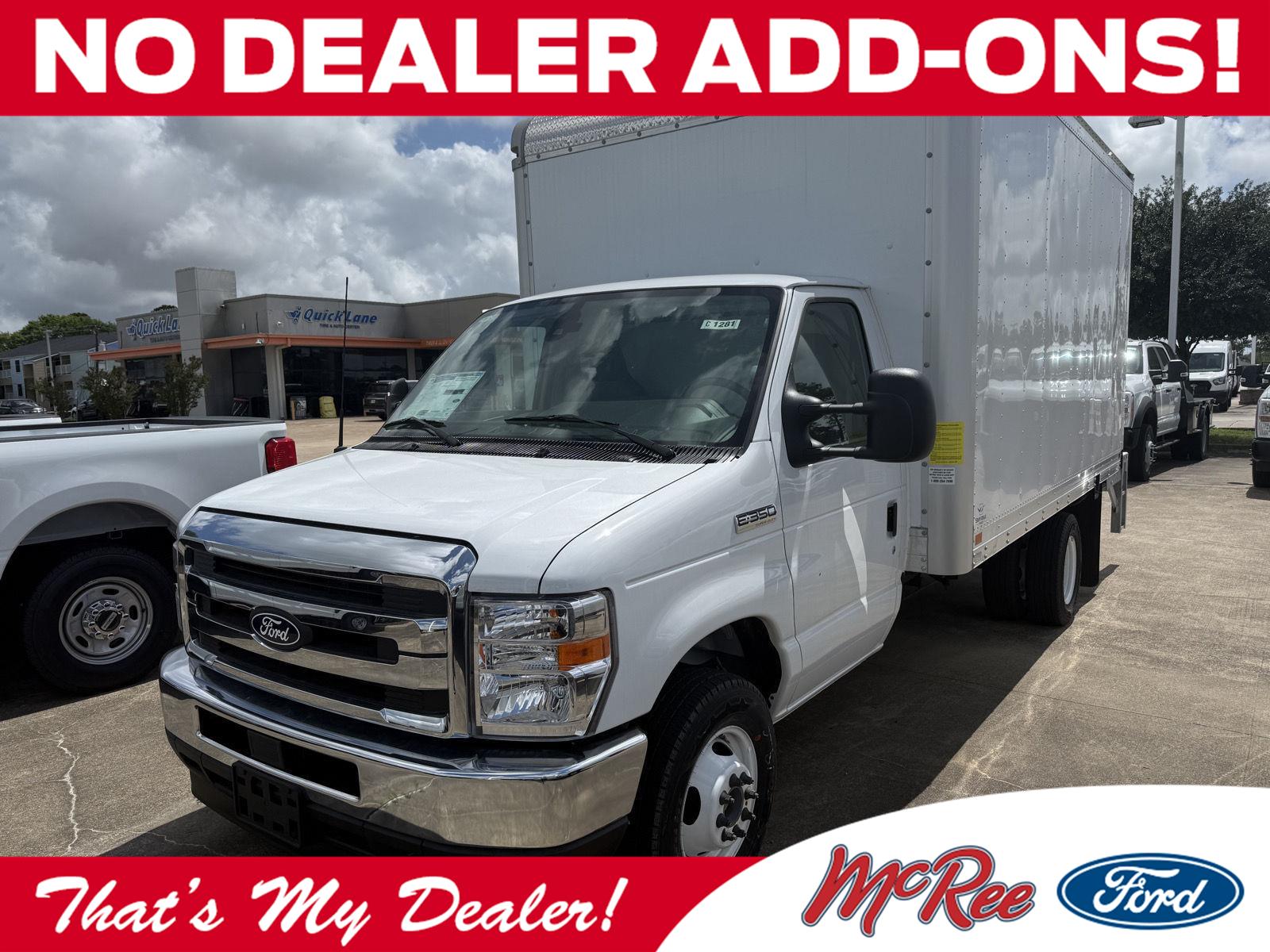 Oxford White 2026 Ford E-Series Chassis Pickup Truck Rear-Wheel Drive 6-Speed Automatic