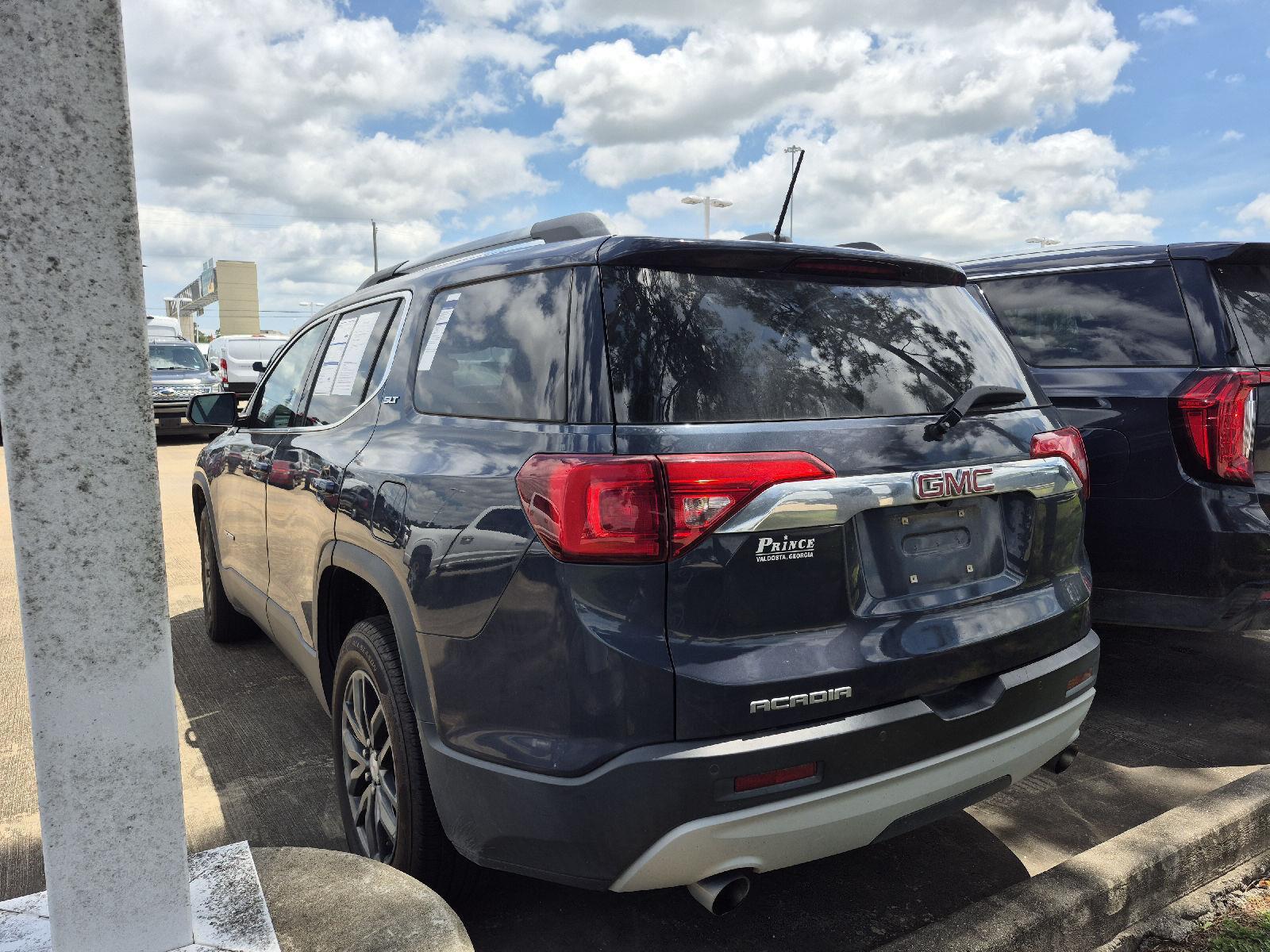 View vehicle photo 3