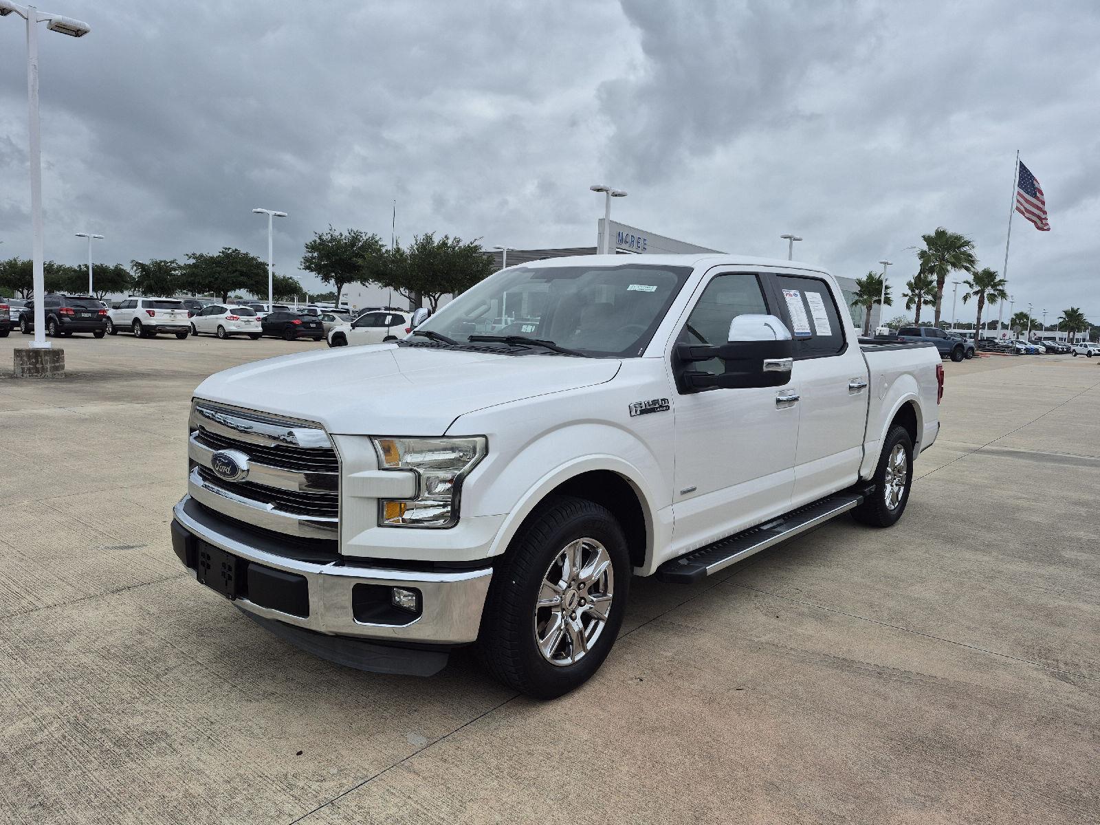 White Platinum Metallic Tri-Coat 2015 Ford F-150 Lariat SuperCrew Pickup Truck 4X2 6-Speed Automatic