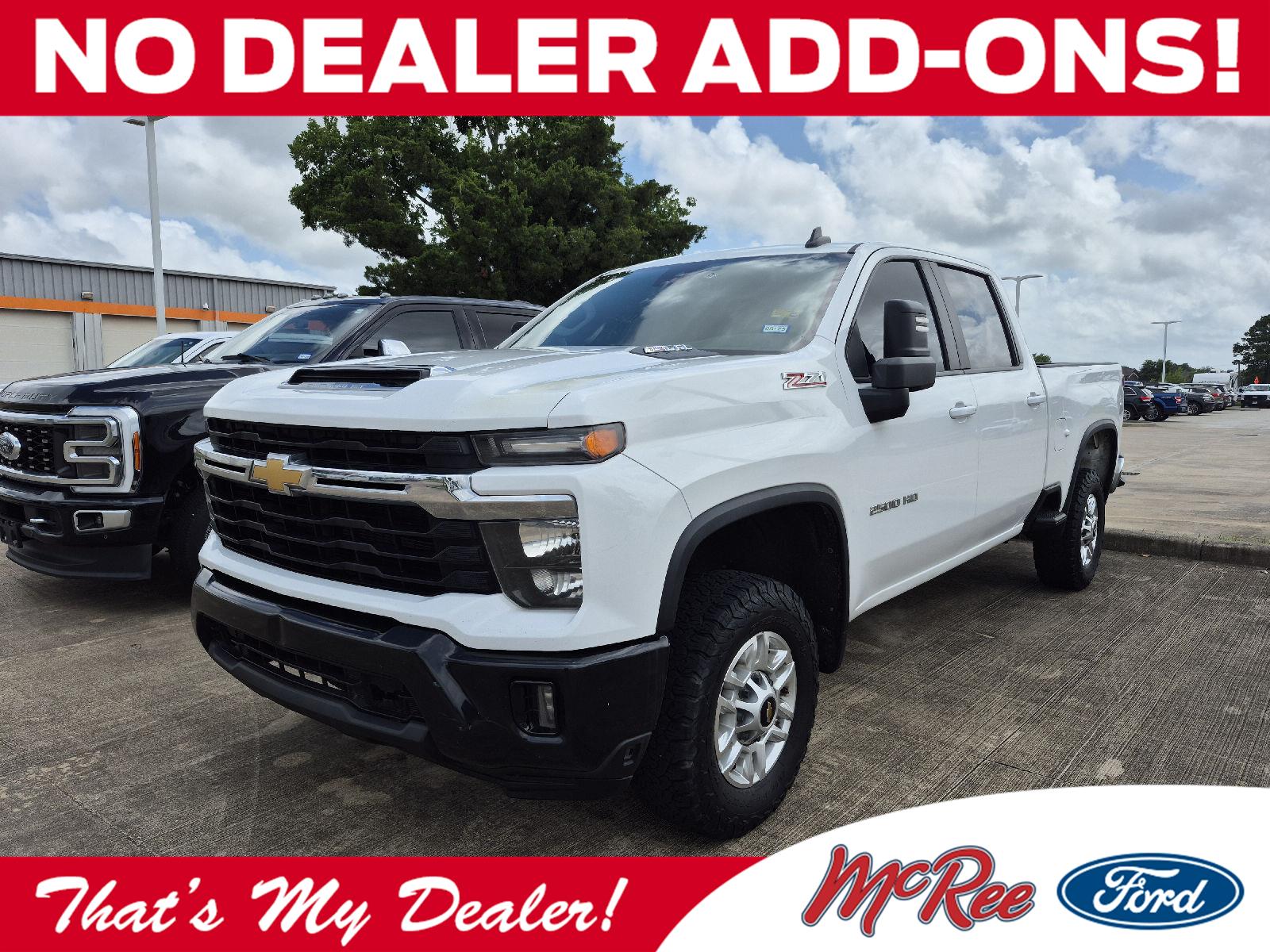 Summit White 2024 Chevrolet Silverado 2500HD Pickup Truck Four-Wheel Drive Automatic