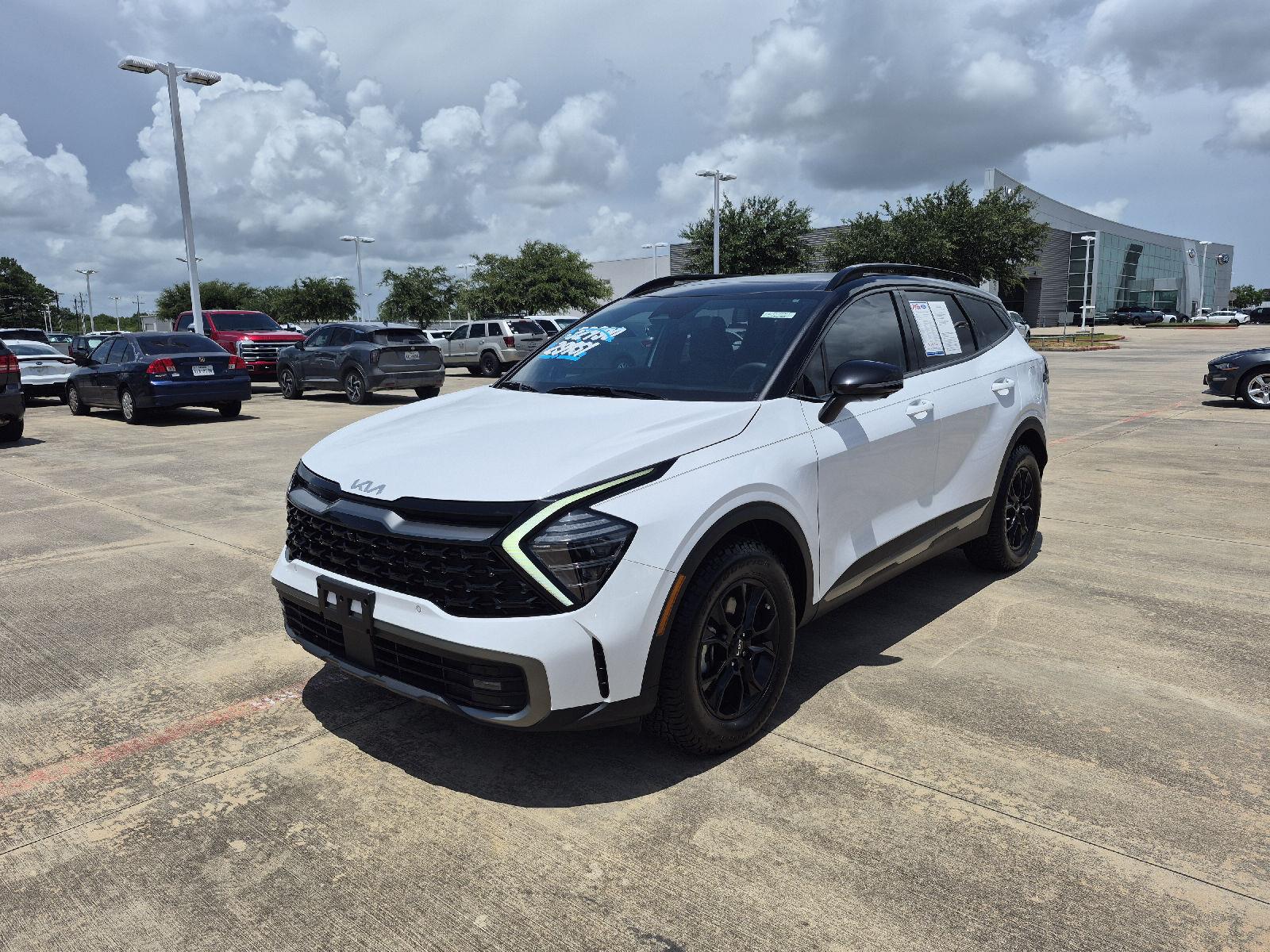 Glacial White Pearl/Ebony Black Roof 2023 Kia Sportage SUV / Crossover All-Wheel Drive 8-Speed Automatic
