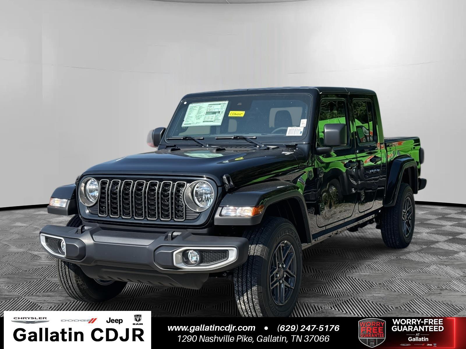 Black Clearcoat 2025 Jeep Gladiator Pickup Truck Four-Wheel Drive 8-Speed Automatic
