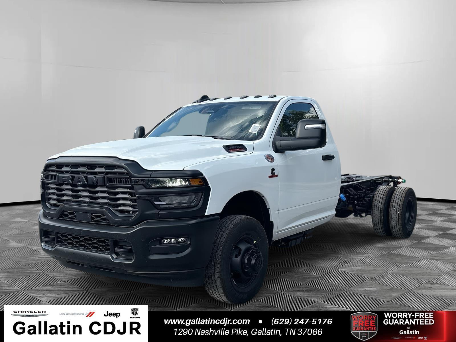 Bright White Clearcoat 2026 RAM 3500 Chassis Pickup Truck Four-Wheel Drive 8-Speed Automatic
