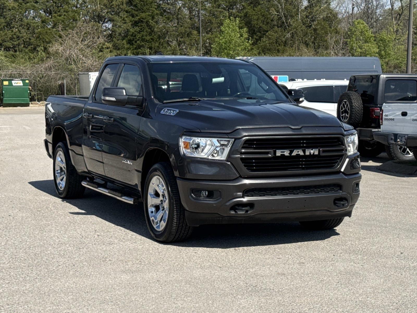 View vehicle photo 3