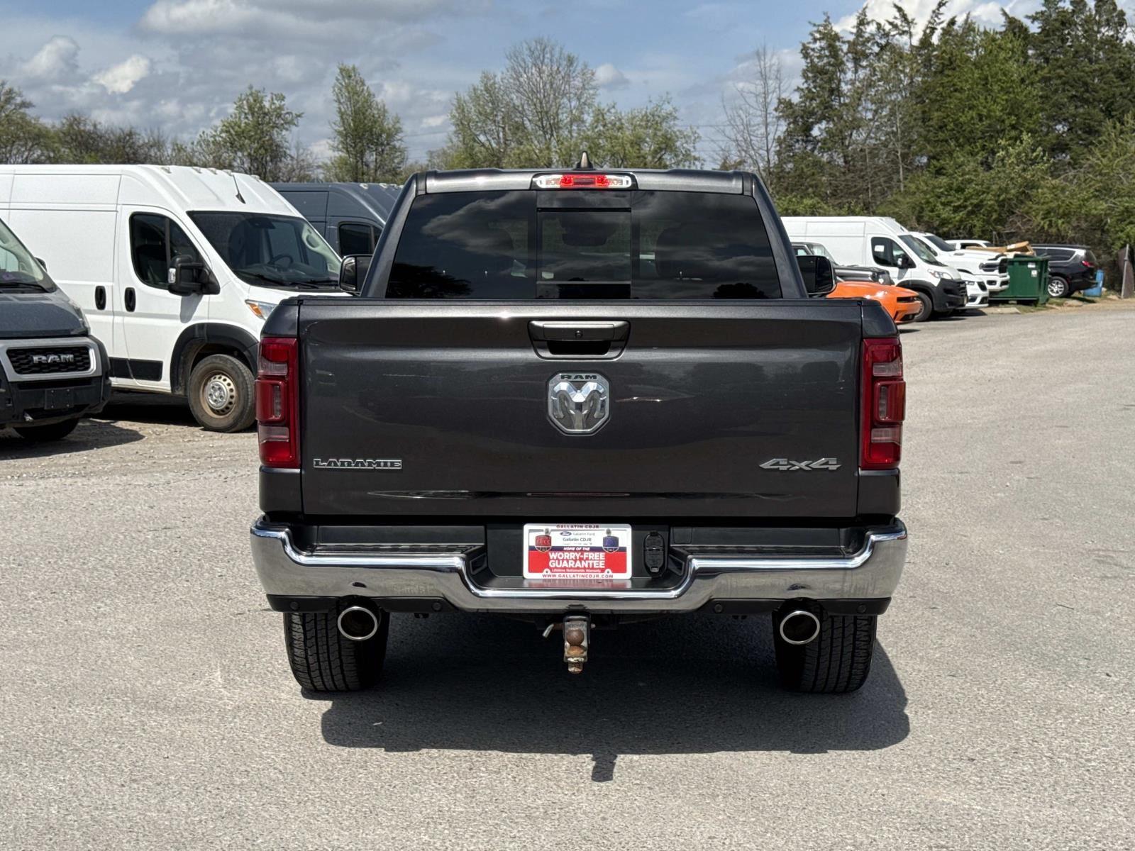 View vehicle photo 6