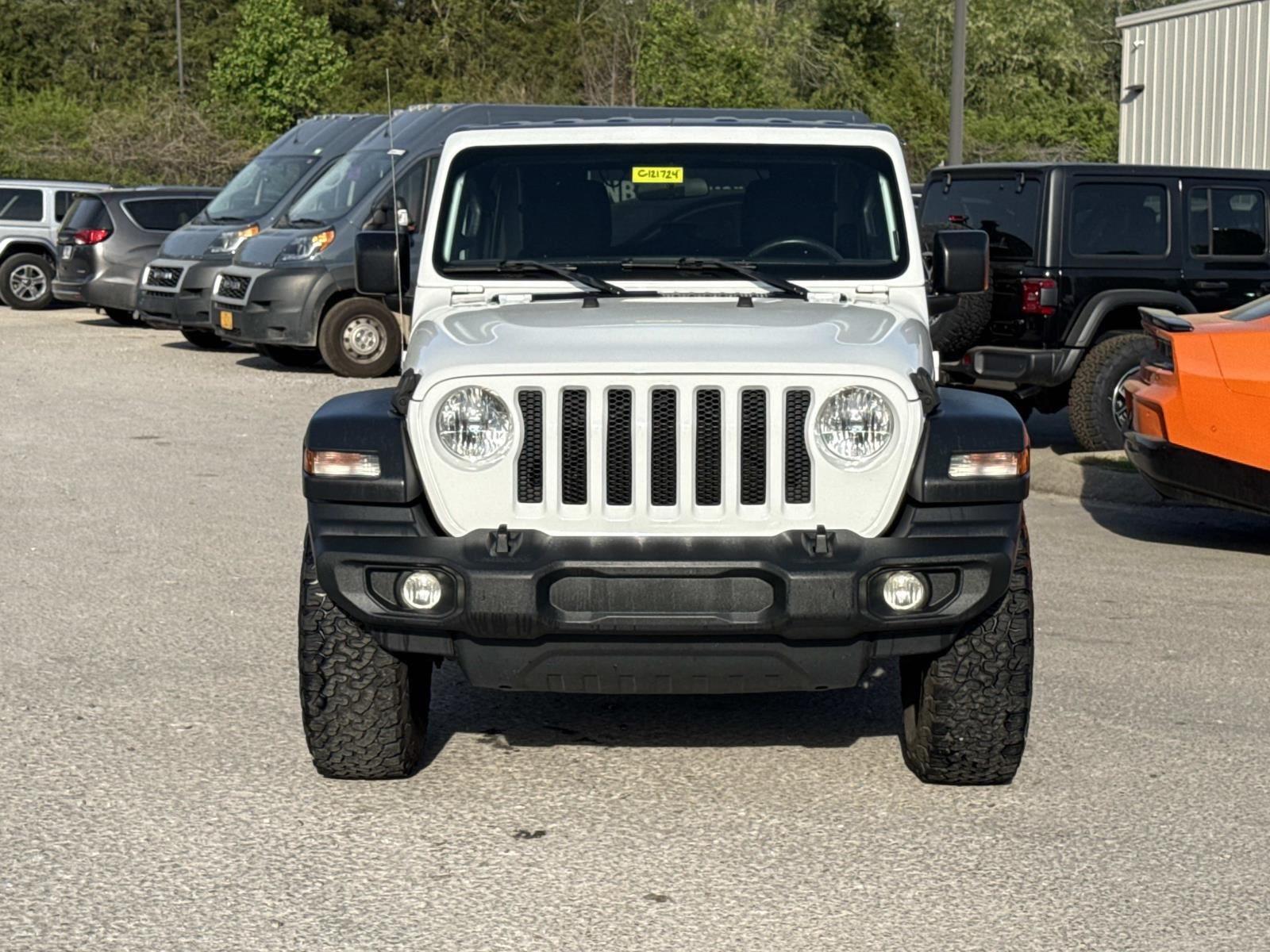 View vehicle photo 2