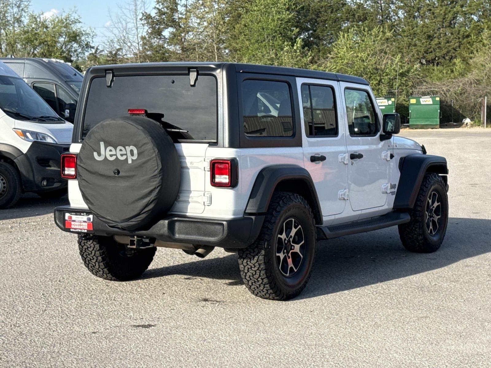 View vehicle photo 5