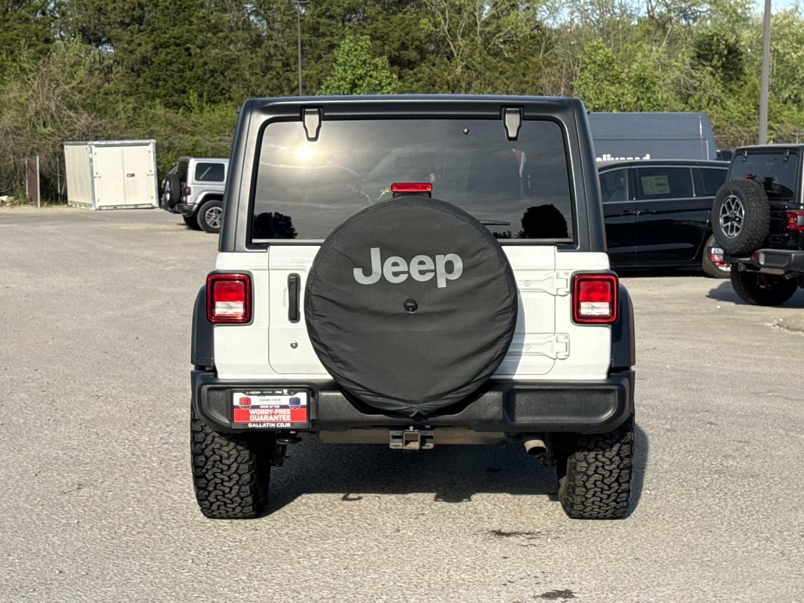 View vehicle photo 6