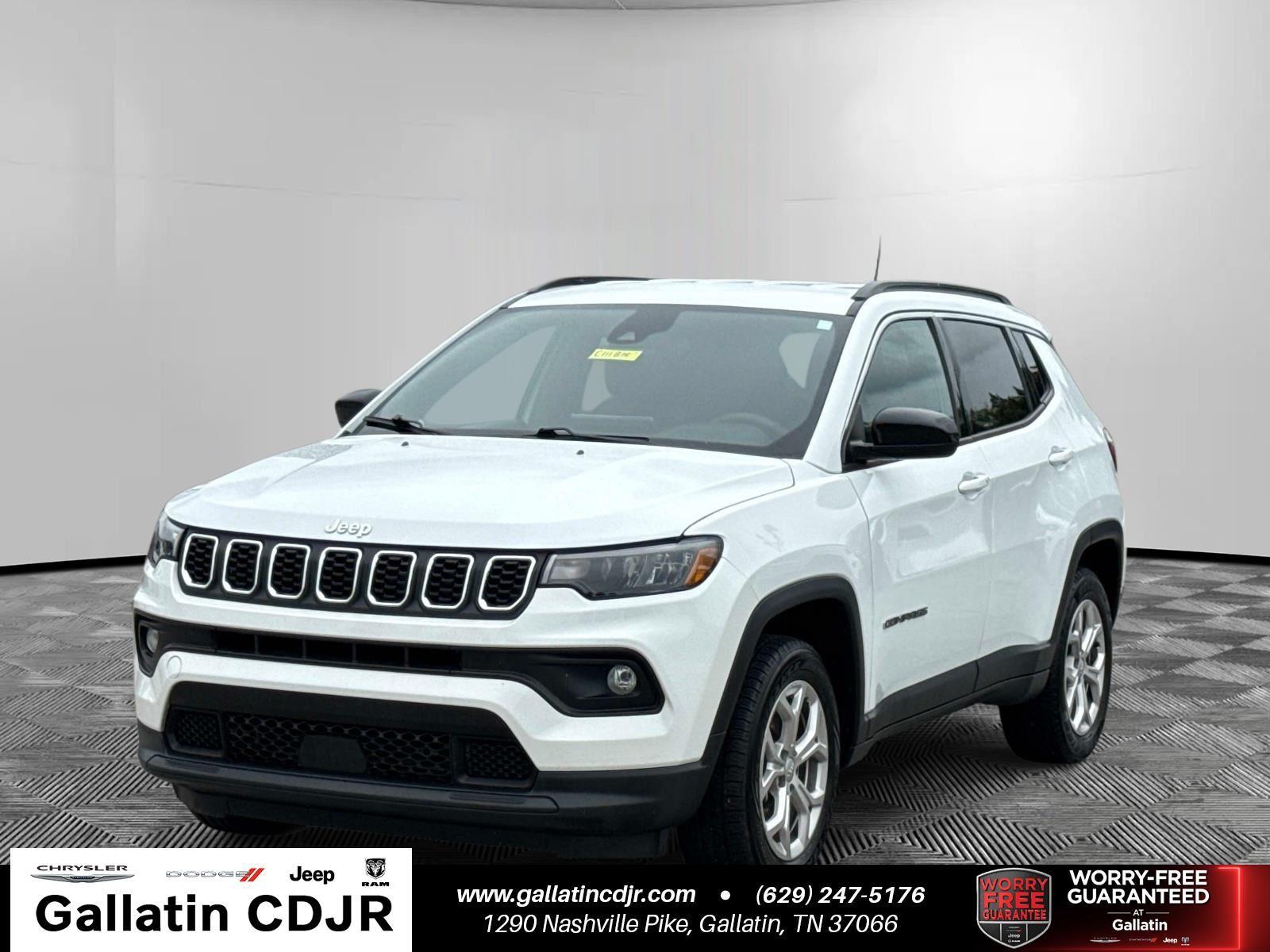Bright White Clearcoat 2024 Jeep Compass Latitude 4WD SUV / Crossover Four-Wheel Drive 8-Speed Automatic
