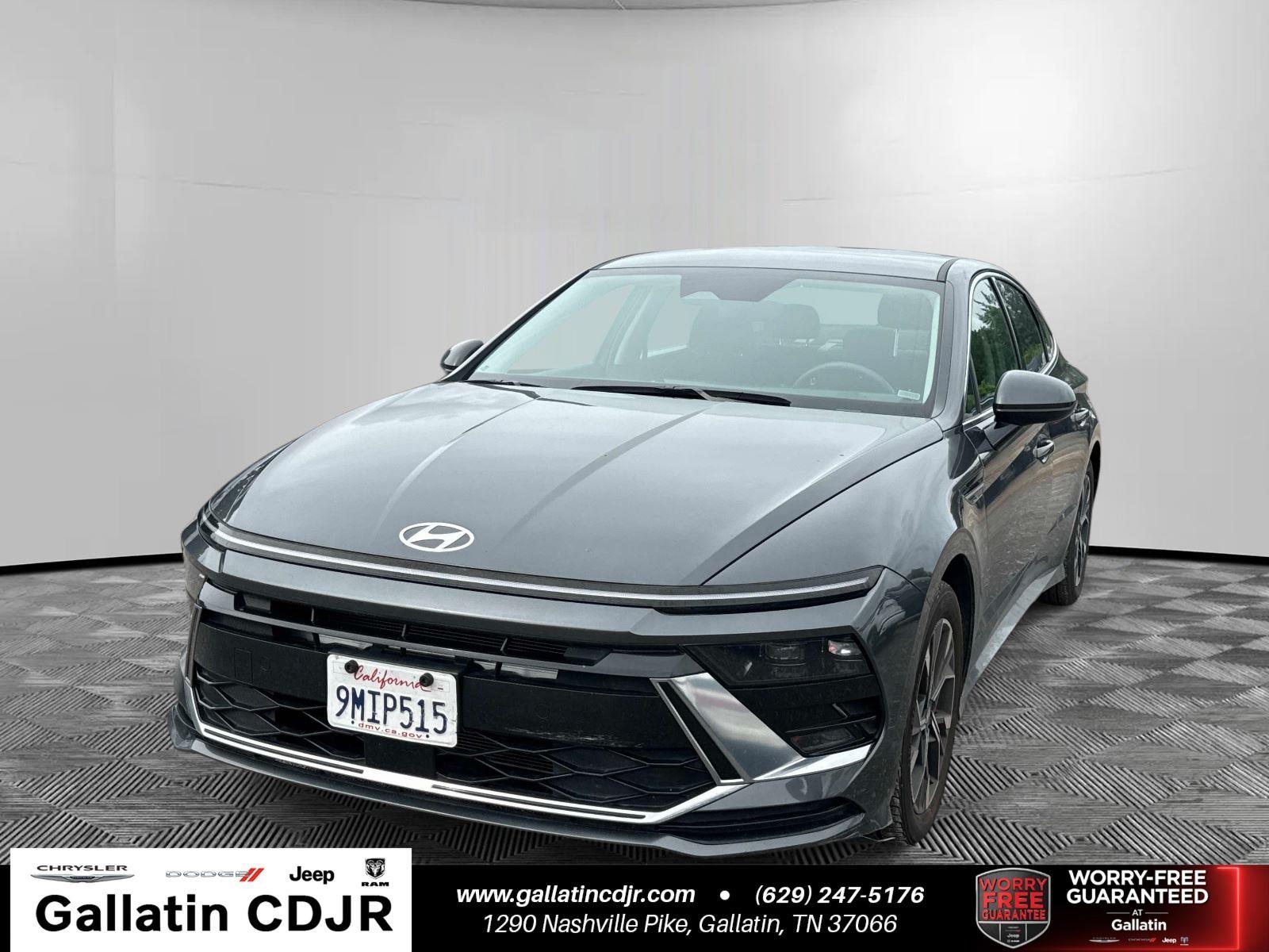 Gray 2024 Hyundai Sonata Sedan Front-Wheel Drive 