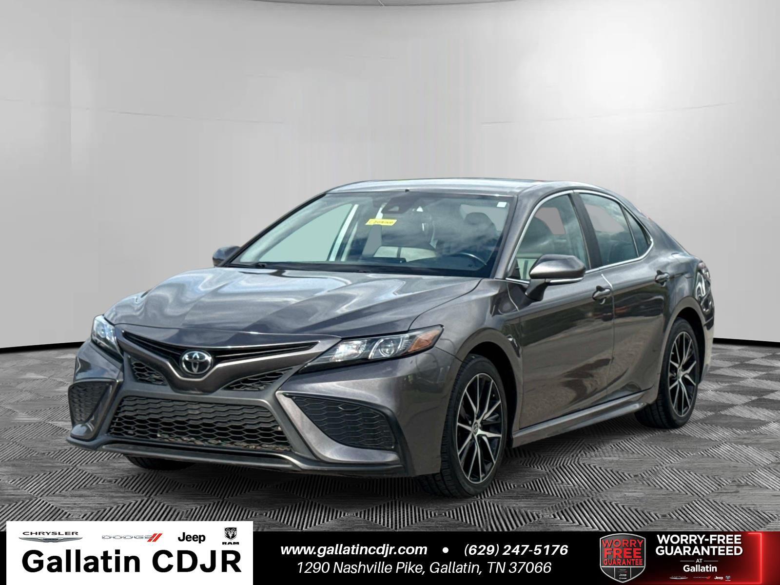 Gray 2024 Toyota Camry Sedan Front-Wheel Drive 8-Speed Automatic